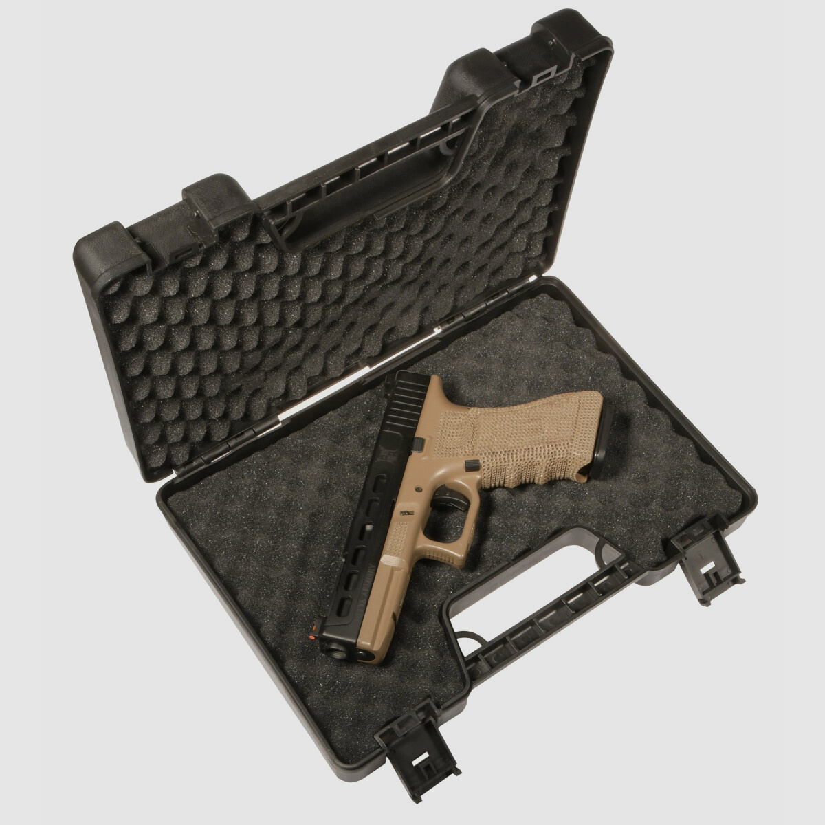 P06 GBB Airsoft Pistole in Tan | Delta Armory