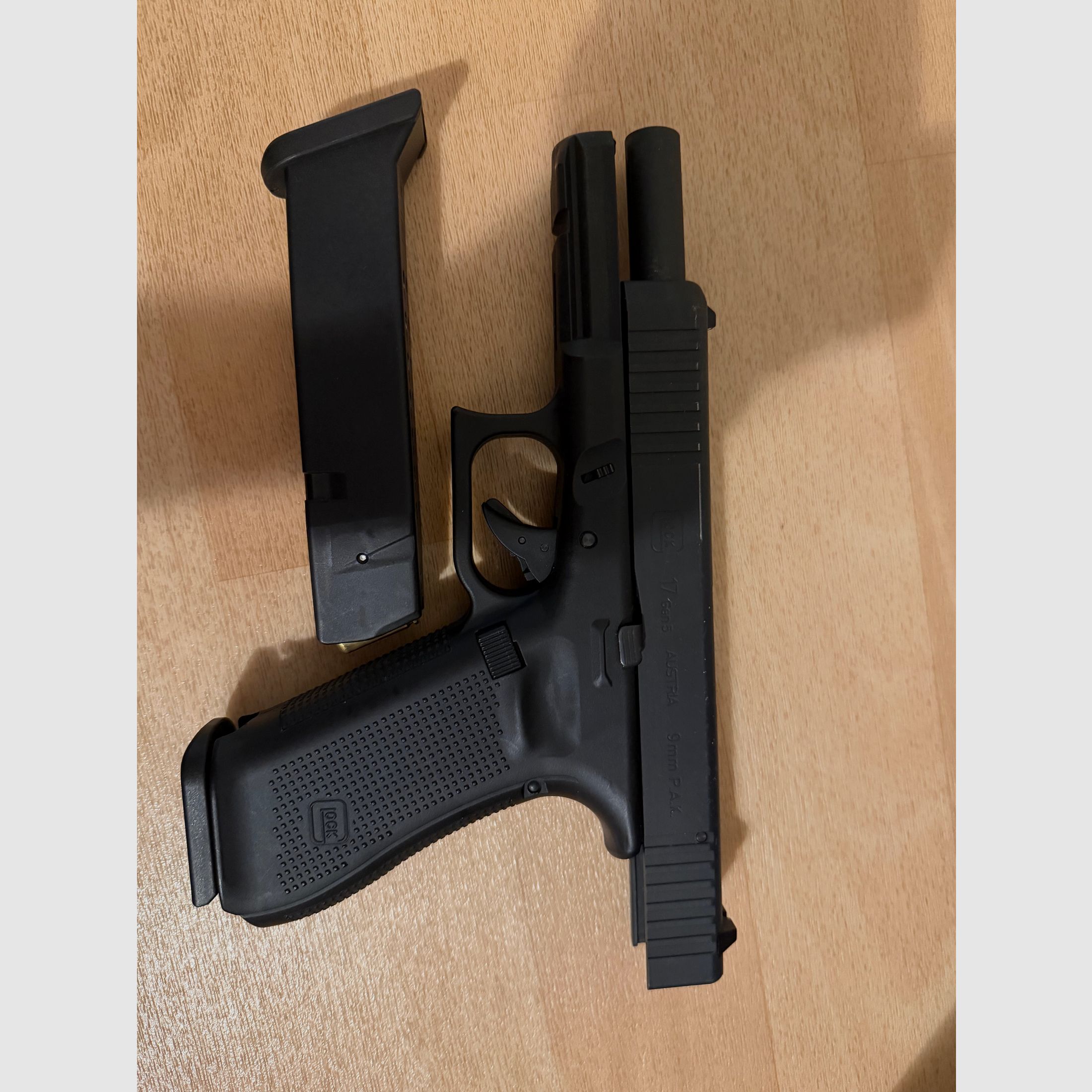 Versteigerung einer Glock 17 PAK gebraucht 
