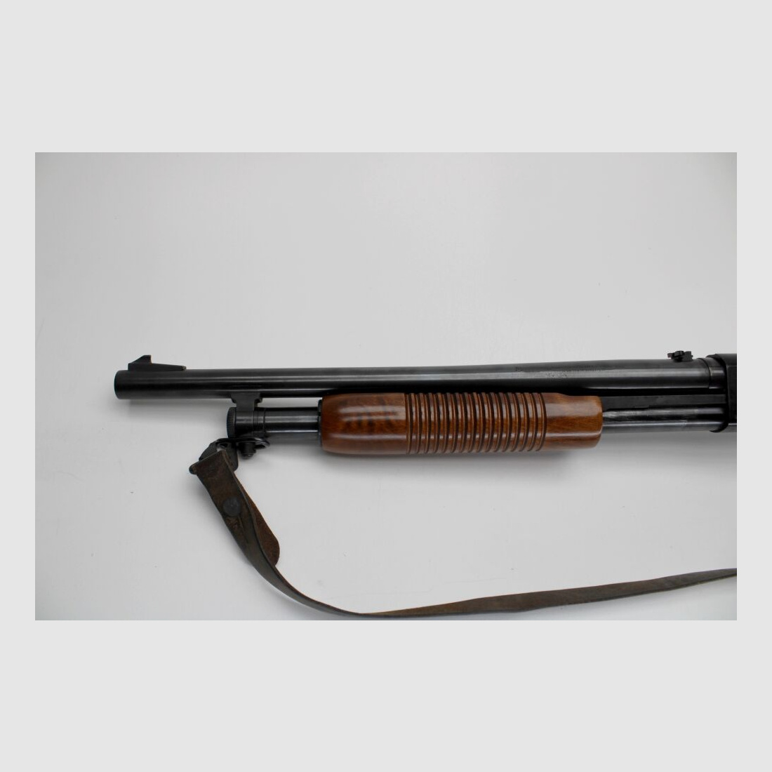 Fucile a ripetizione con calcio anteriore Mossberg 500A Slugster 12/76