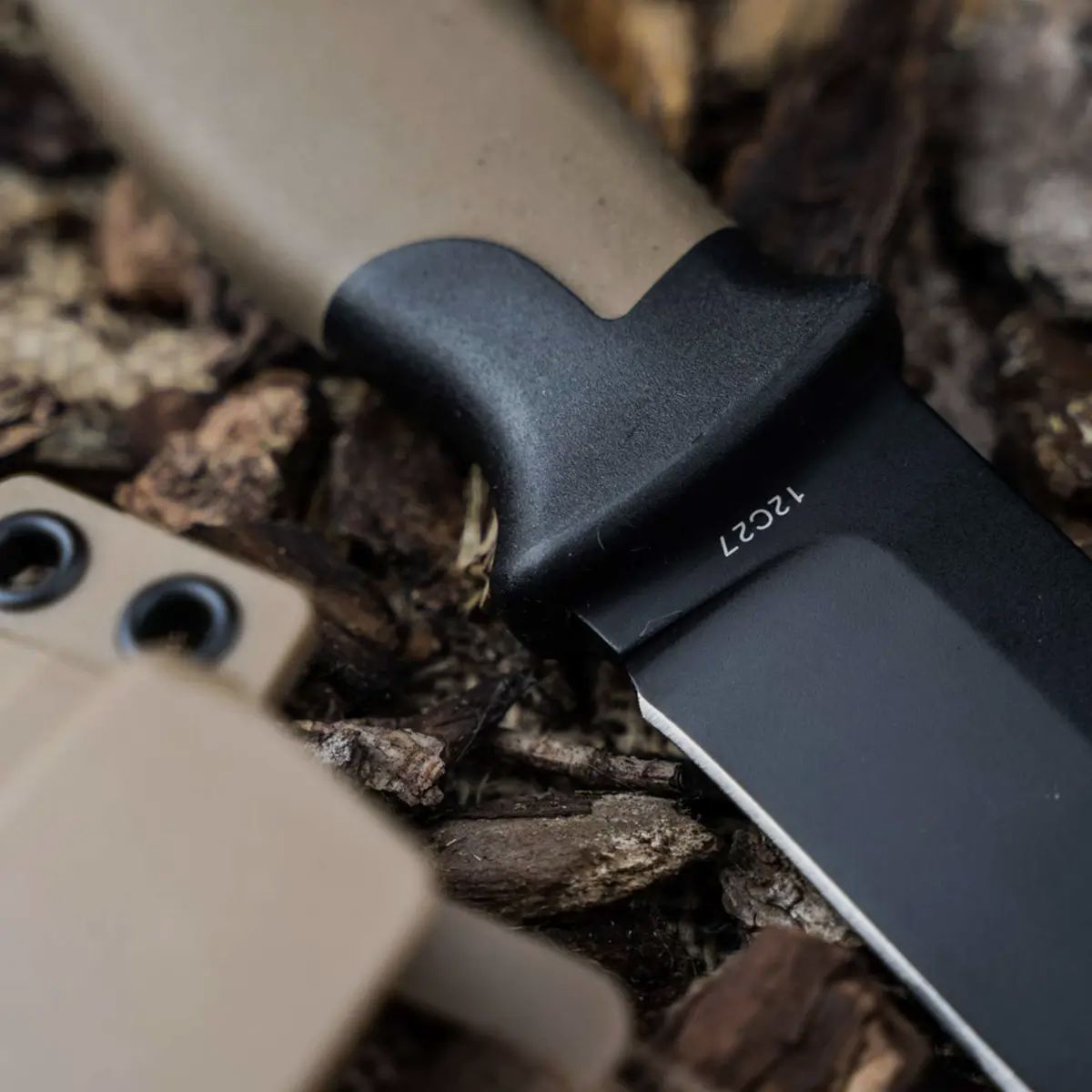 Böker Plus Nóż Outdoor Desertman