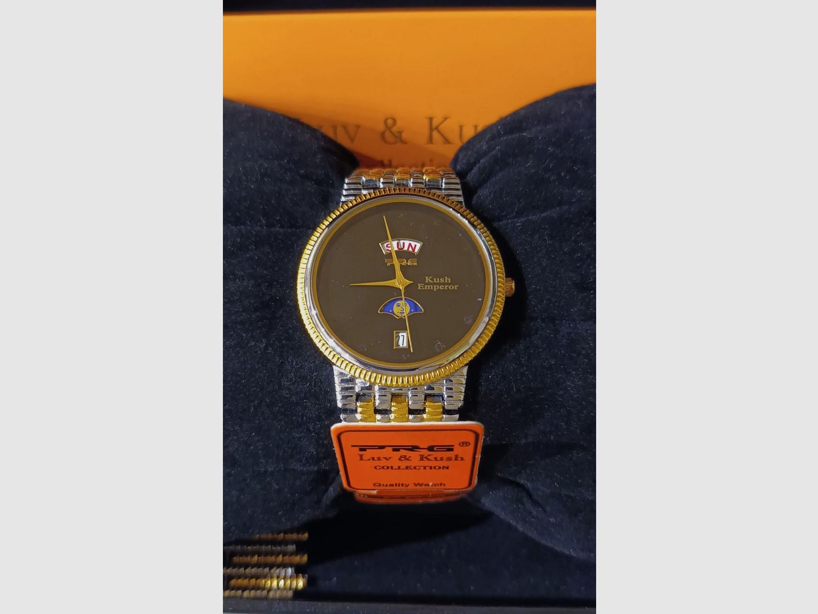 Wristwatch with 18 K gold, Swiss movement moon phase, date and weekday