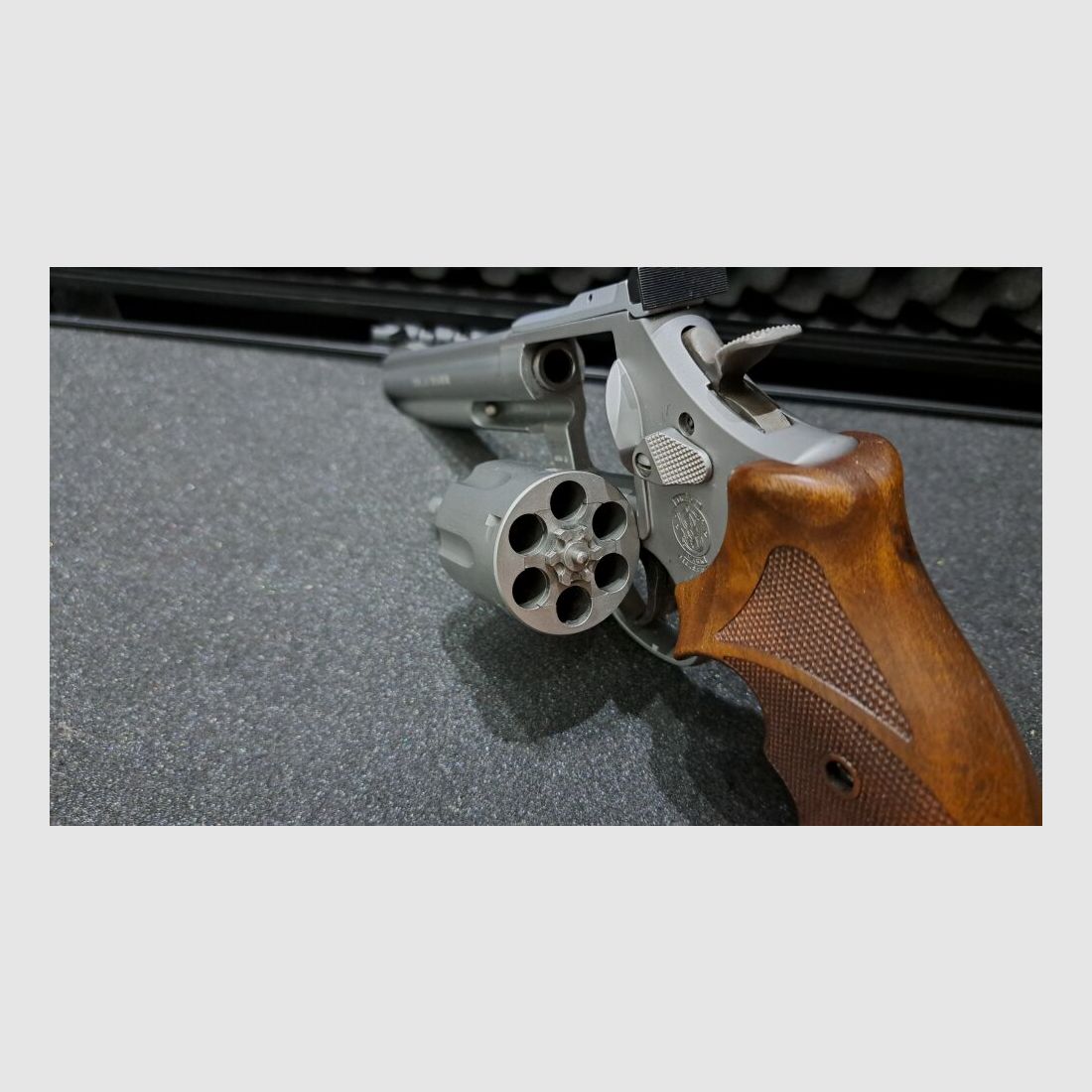 Smith & Wesson 686-6 Target Champion, immagine 3 di 5