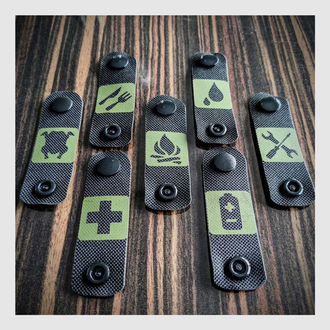 NightStripes BUSHCRAFT EDITION TARN SCHWARZ-OLIVE