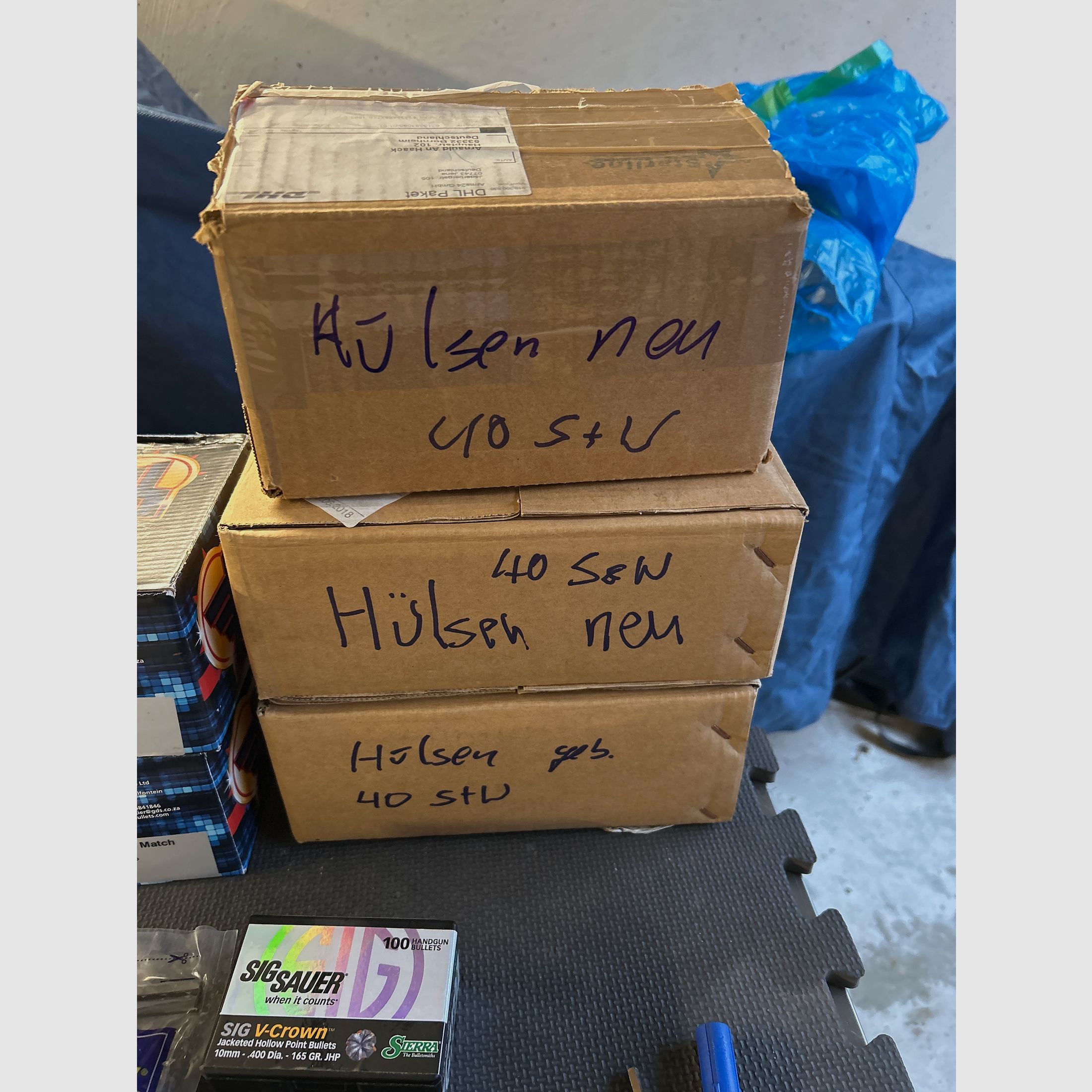 Diverse Geschosse und Hülsen 40 S&W