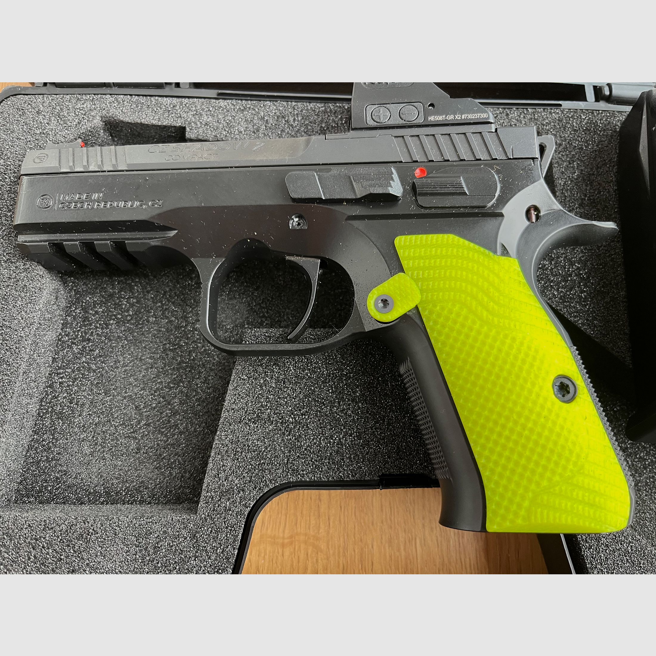 Top CZ Shadow 2 Compact mit Werks SAO Umbau