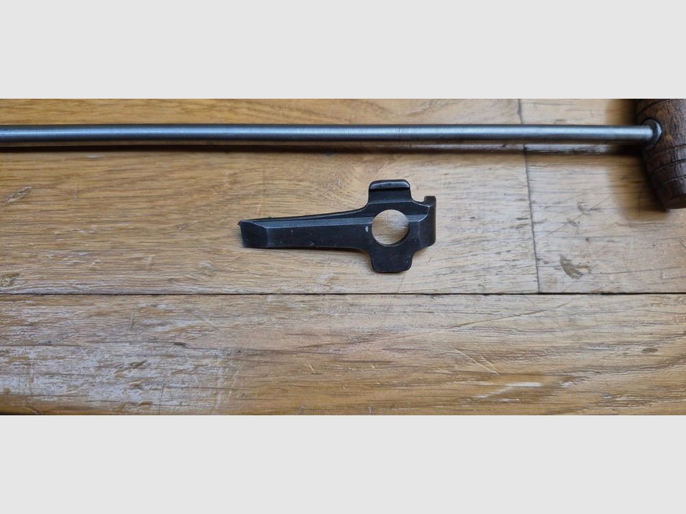 Bellissimo astuccio per pistola Luger P08 lungo detto d'artiglieria – Fabbricato da MÜLHENFELD & CO a BARMEN nel 1915 – Astuccio di 1° tipo completo con i suoi strumenti – Pelle molto bella in TBE e morbida – Ancora marrone (raro) – Nominativo e assegnato al F.A.R 58 – Pezzo precoce e superbo in TBE++FAR, immagine 7 di 22