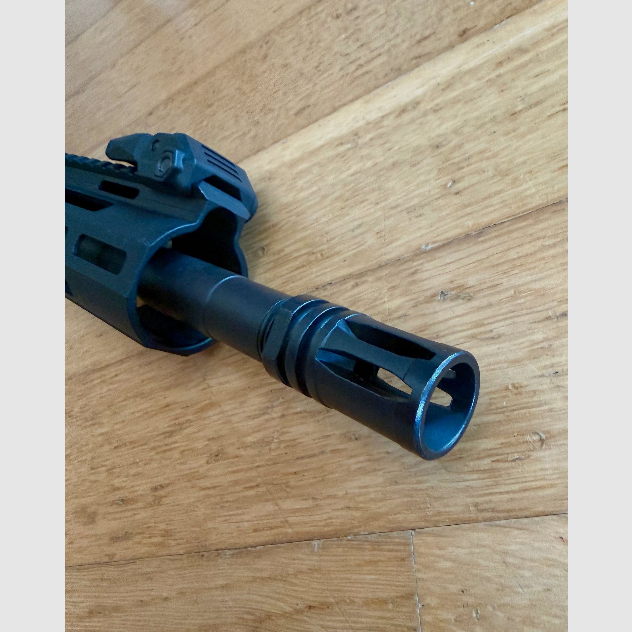 AR-15 di LuxDefTec: LDT15 in 14,5", condizioni top, ottimo rapporto qualità-prezzo, immagine 6 di 6