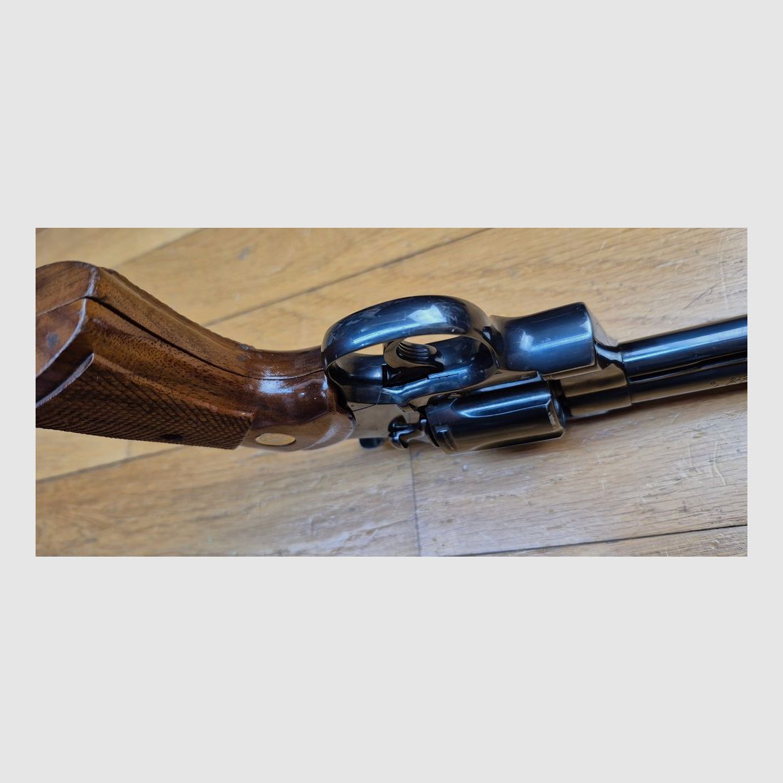 DEPOSITO – Splendido Colt Python 357 Magnum – canna da 6 pollici – Arma per principianti degli anni '80 con finiture di alta qualità – Poco utilizzata – Ottima occasione – Stato più che eccellente – TBE++, immagine 8 di 20