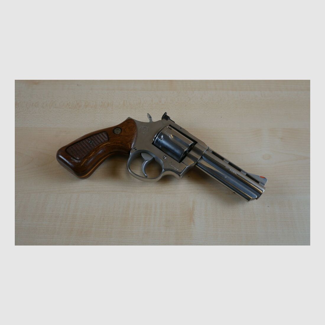 Taurus 689