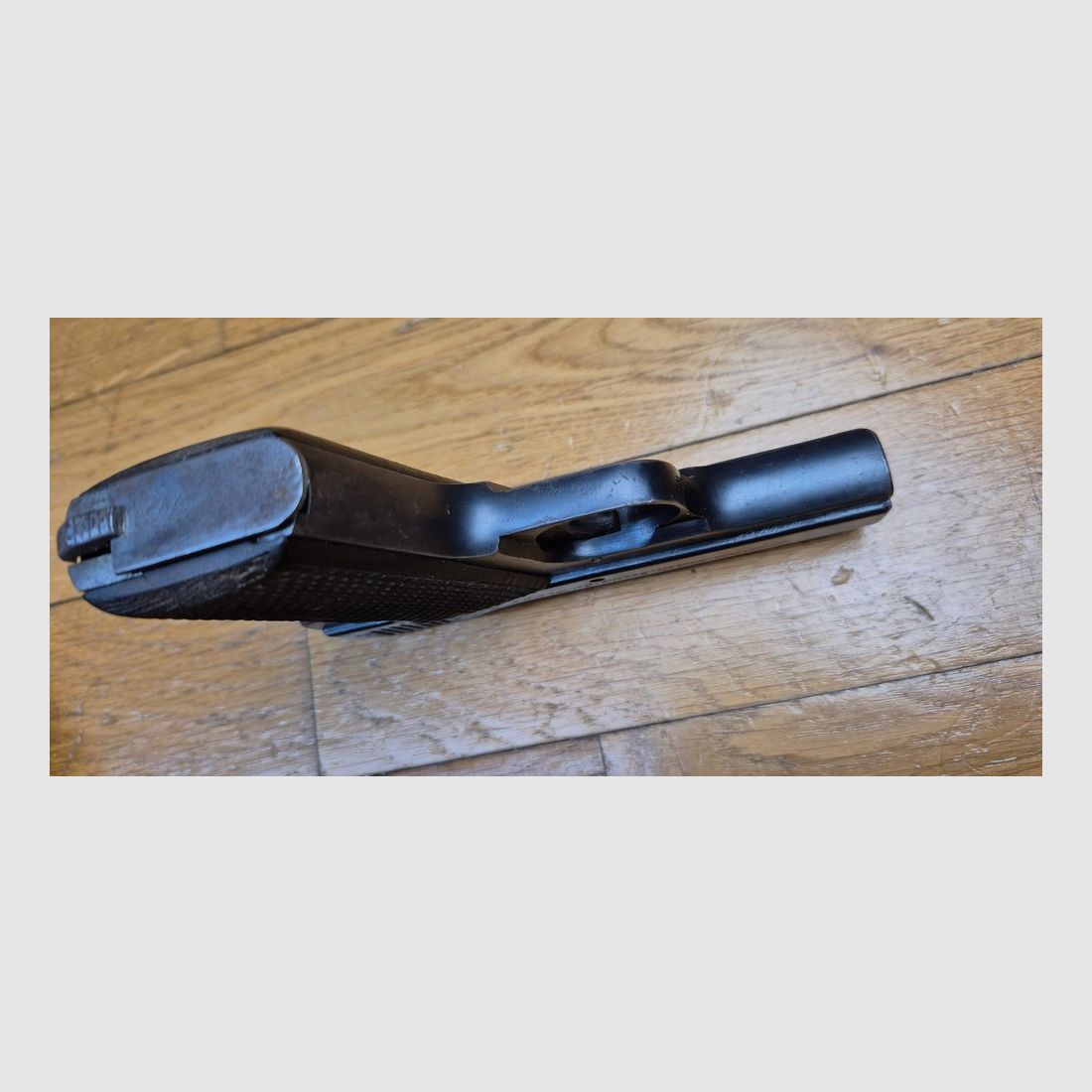 Piękny mały niemiecki pistolet « Beholla » – Kal. 7,65 Browning – Produkcja Becker & Holländer dla armii niemieckiej w latach 1915-1918 – Tylko 45.000 egzemplarzy – Broń 100% z jednym numerem seryjnym – Dobra mechanika i doskonała lufa – Dobry stan zewnętrzny – Rzadka sztuka z I wojny światowej – TBE/TBE+, zdjęcie 11 z 21