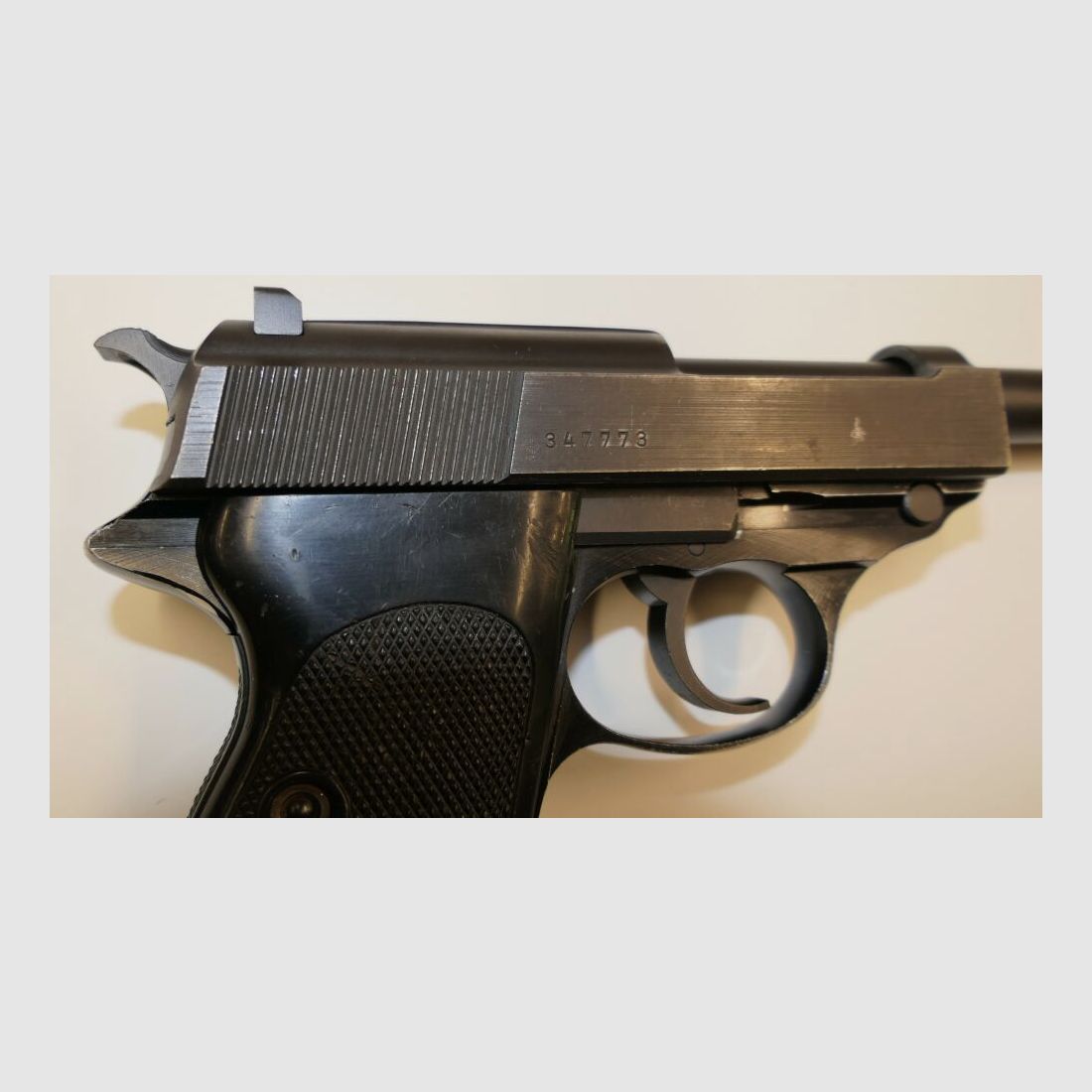 Fabryka broni Walther Ulm Donau Pistolet Walther P38 w kalibrze 9mm Para w zestawie z akcesoriami