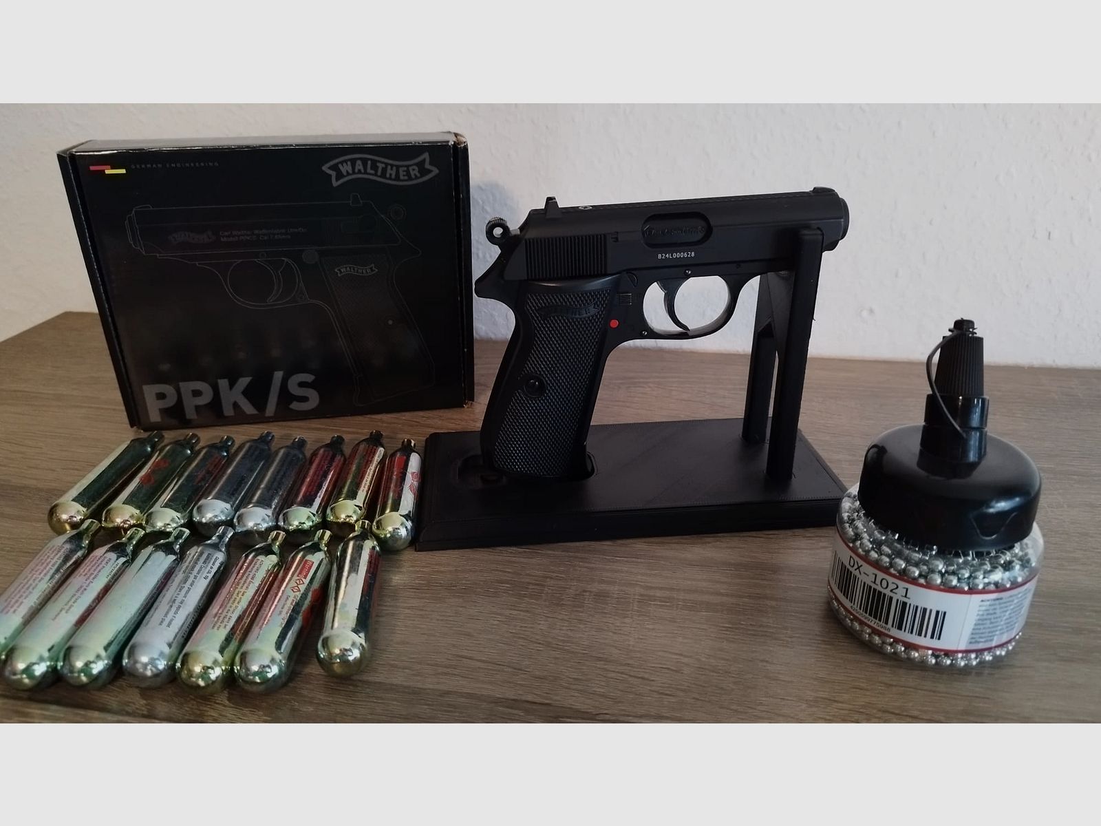Walther PPK/S Legends mit Blowback und Zubehör Pistole 4,5mm BB CO2