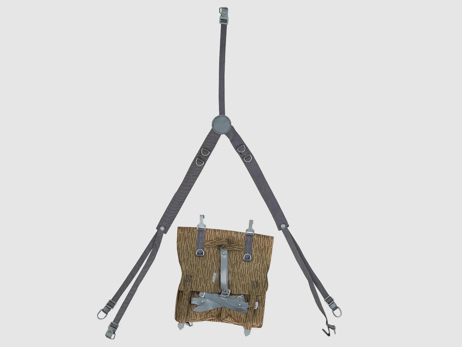 NVA NVA storm backpack with carrying frame used