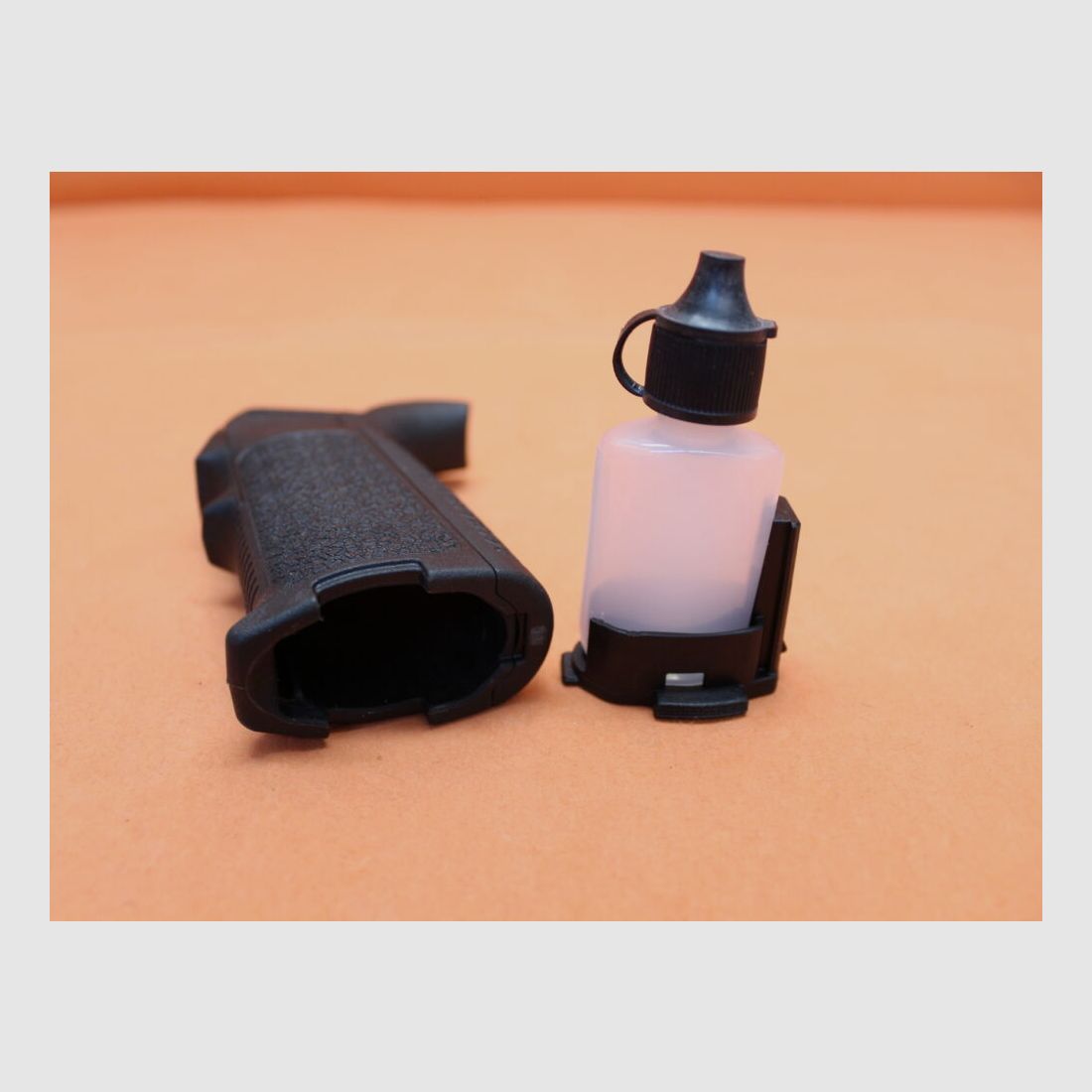 Magpul AR-15: Pistol Grip Magpul MIAD (MAG520-BLK) Basic Kit Modular Polymer Black