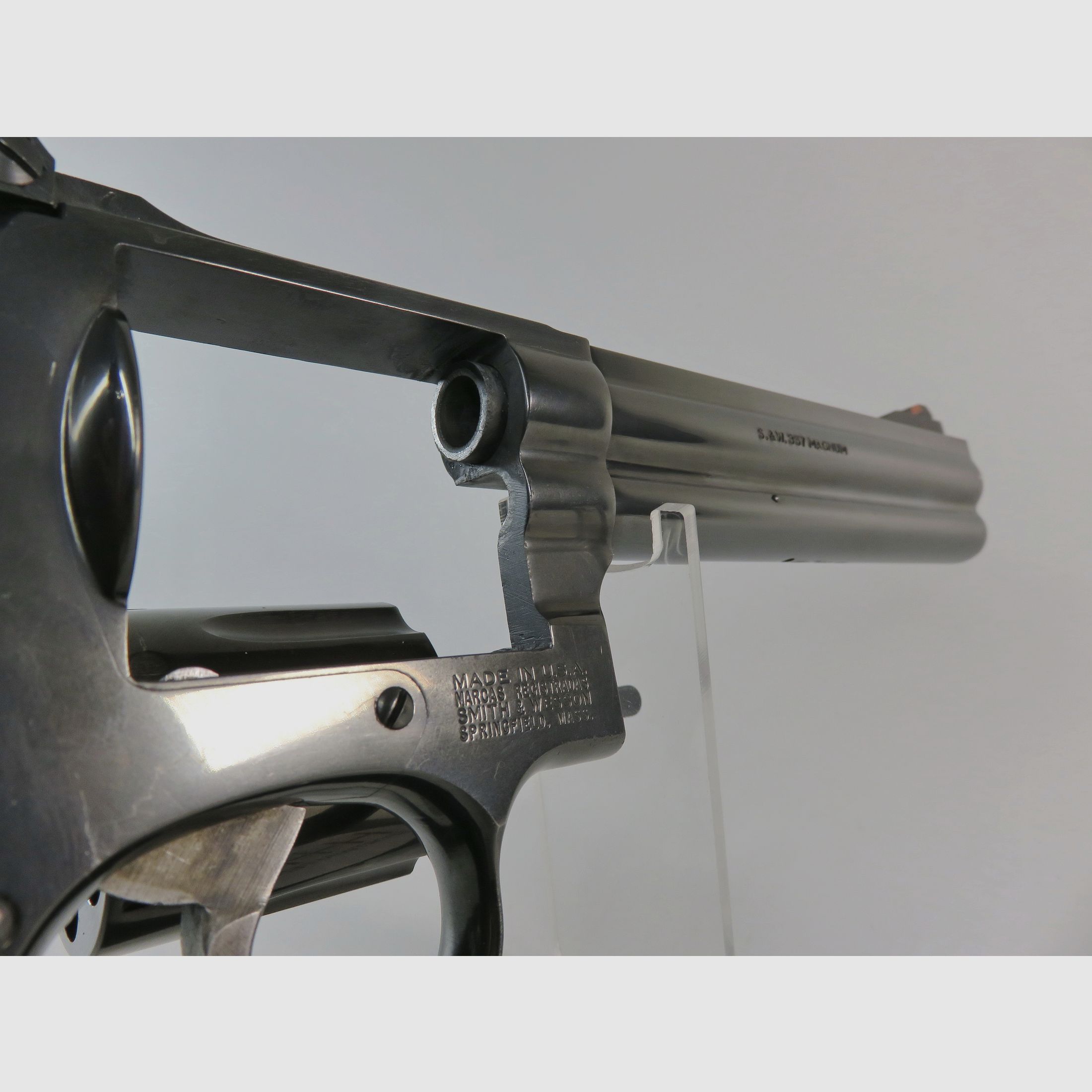 Revolver Smith & Wesson 586-2 | .357 Mag. | 6 inch | geblauwde afwerking | Nill-grip