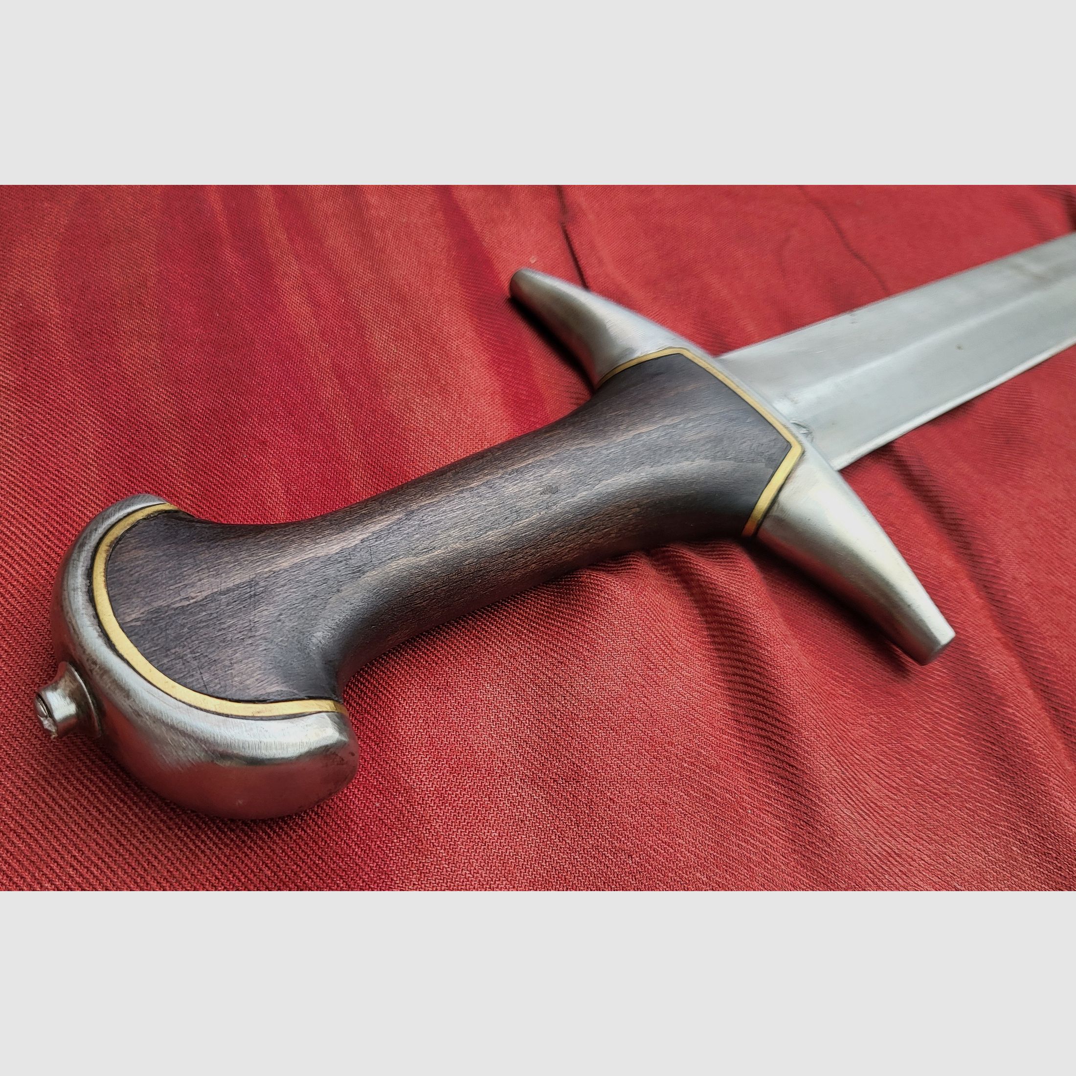 scharfer Schweizerdegen, in der EU hergestellte Replik, NEU