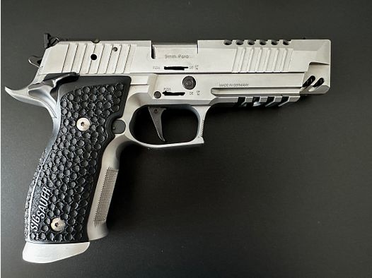Sig Sauer P226 X-Five Supermatch 9mm deutsche Fertigung Eckernförde mit Zubehör