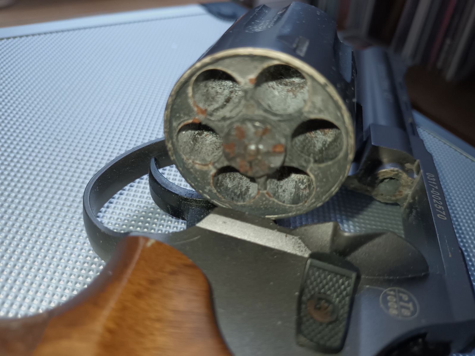 Zoraki R1, Cal.9 mm R Blank 4.5 " Titan