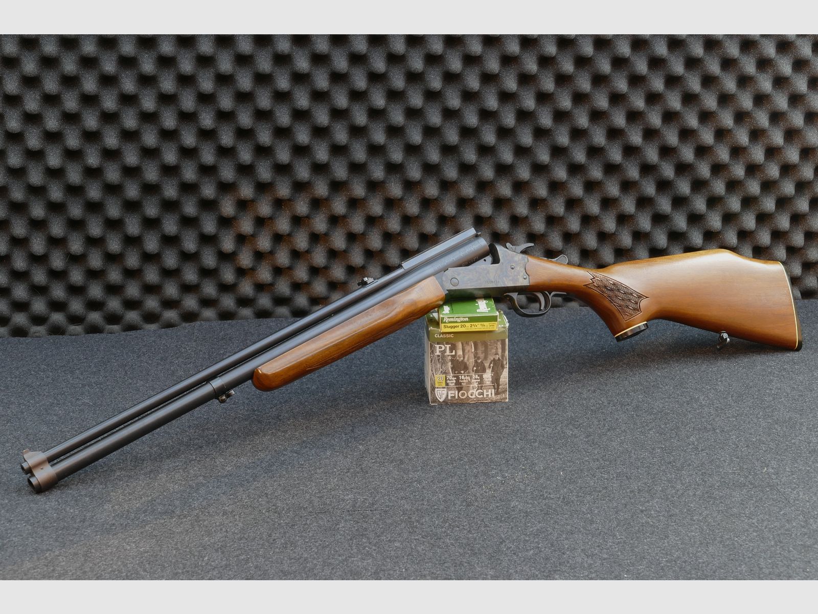 Savage Model 24 — Serie P, 22WMR, 20/70, Bunthärtung, einfache Optik - Sammlerzustand