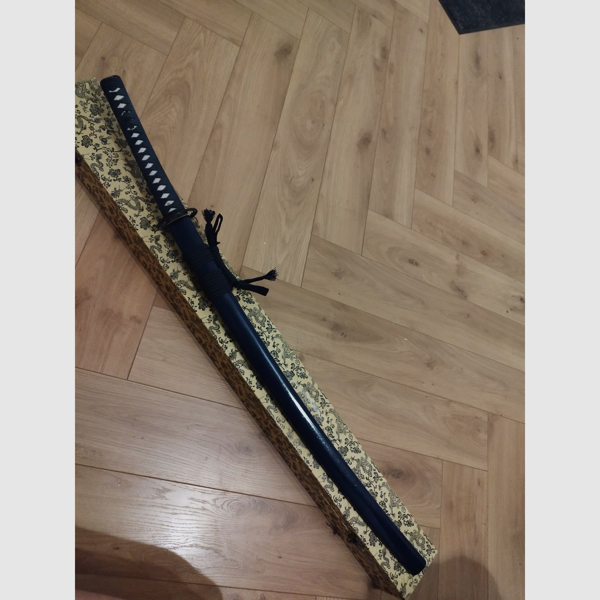 Katana blau mit scharfer Klinge aus 9260 Federstahl Saya mit Ishime Lackierung
