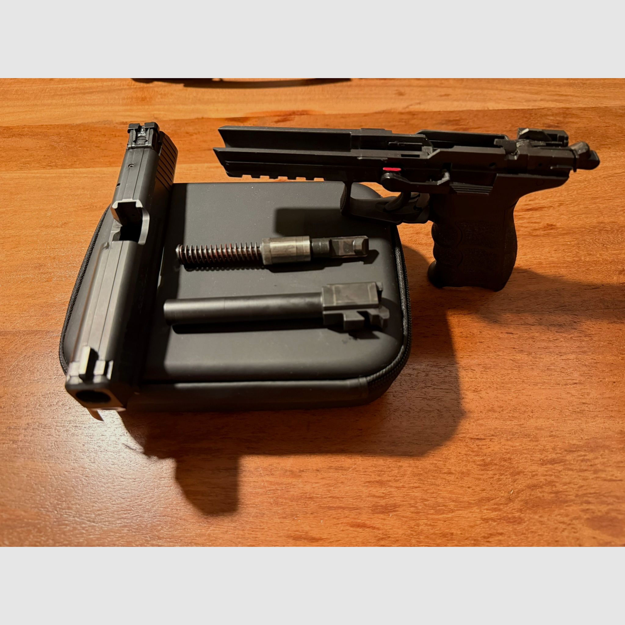 P30L mit 5 Magazinen und 2 LPA Visieren (Fiber und Luminova/Nachleuchtend)