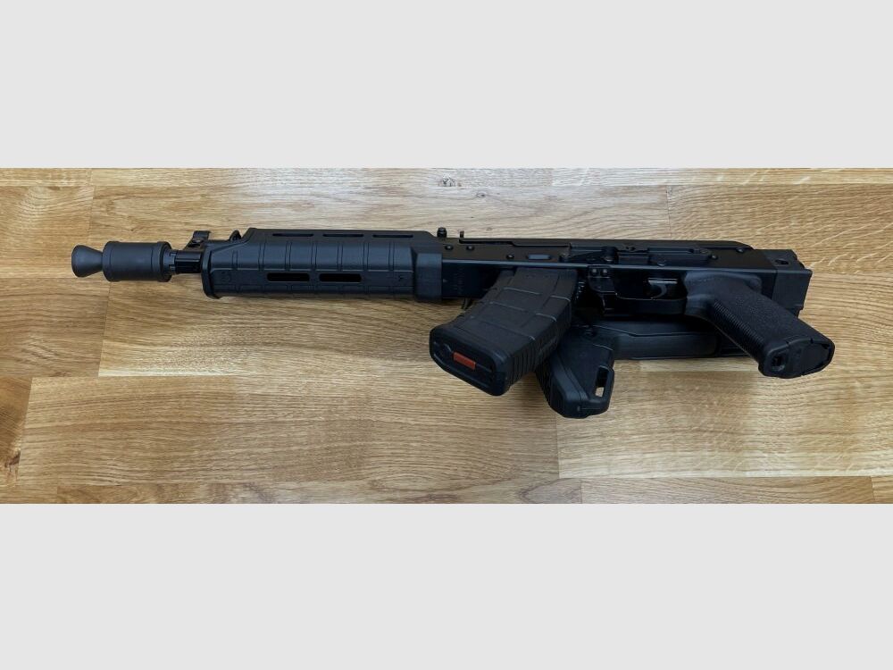 z Magpul składanym kolbą WBP Mini Jack - półautomatyczna pistolet 7,62x39 z Magpul Zhukov-S składanym kolbą - MOE osłona rękojeści - Magpul chwyt pistoletowy - Wyprodukowano w Polsce - System AKM AK47 AK74