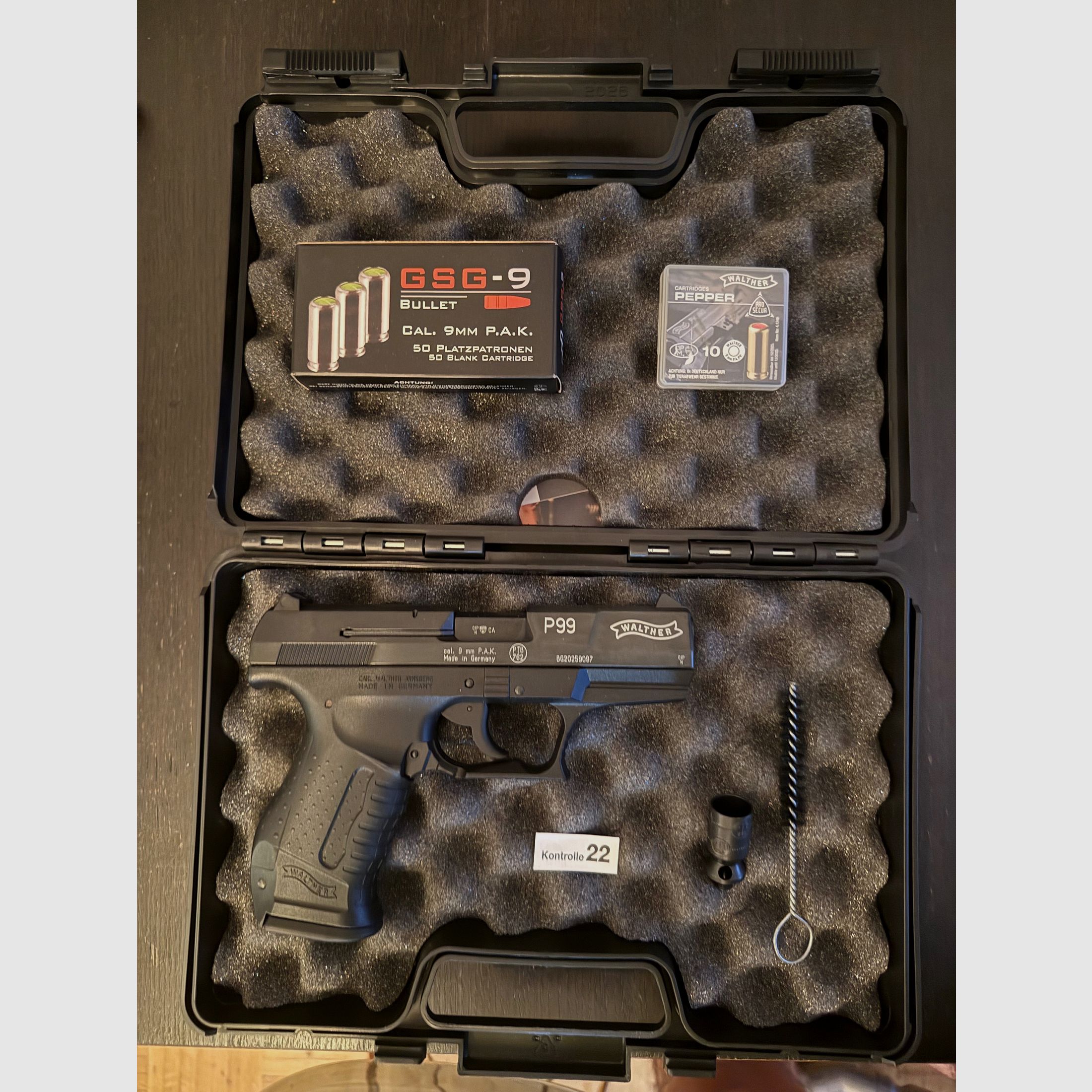 Walther P99 9mm P.A.K. con munizione (peperoncino e scoppio)