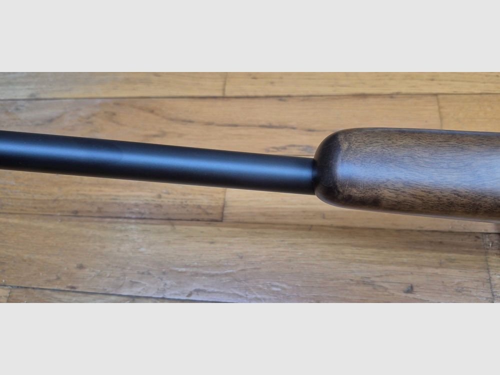 Seltene und originelle Beretta Olimpia Repetierbüchse – „Modelo Unione“ – Kal. .22LR – Zwei Modi: manuelle Wiederholung und halbautomatisch – Schwere Büchse, die mehr auf Präzision als auf Freizeit ausgerichtet ist – 5 Schuss – Hochwertiges Nussbaumholz und Mechanik in TBE++ – Brünierung zu 99,99% – Wunderschöner Lauf – Beretta-Qualität überall – TBE+++, Bild 19 von 38