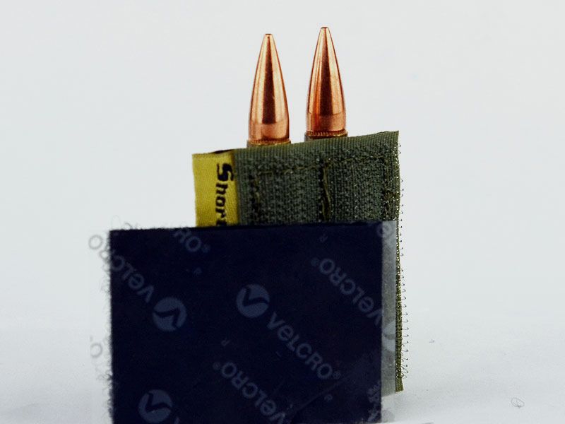 Supporto per cartucce con VELCRO, autoadesivo nero