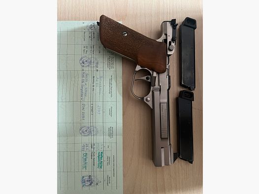 semi-automatic pistol Feinwerkbau, AW 93