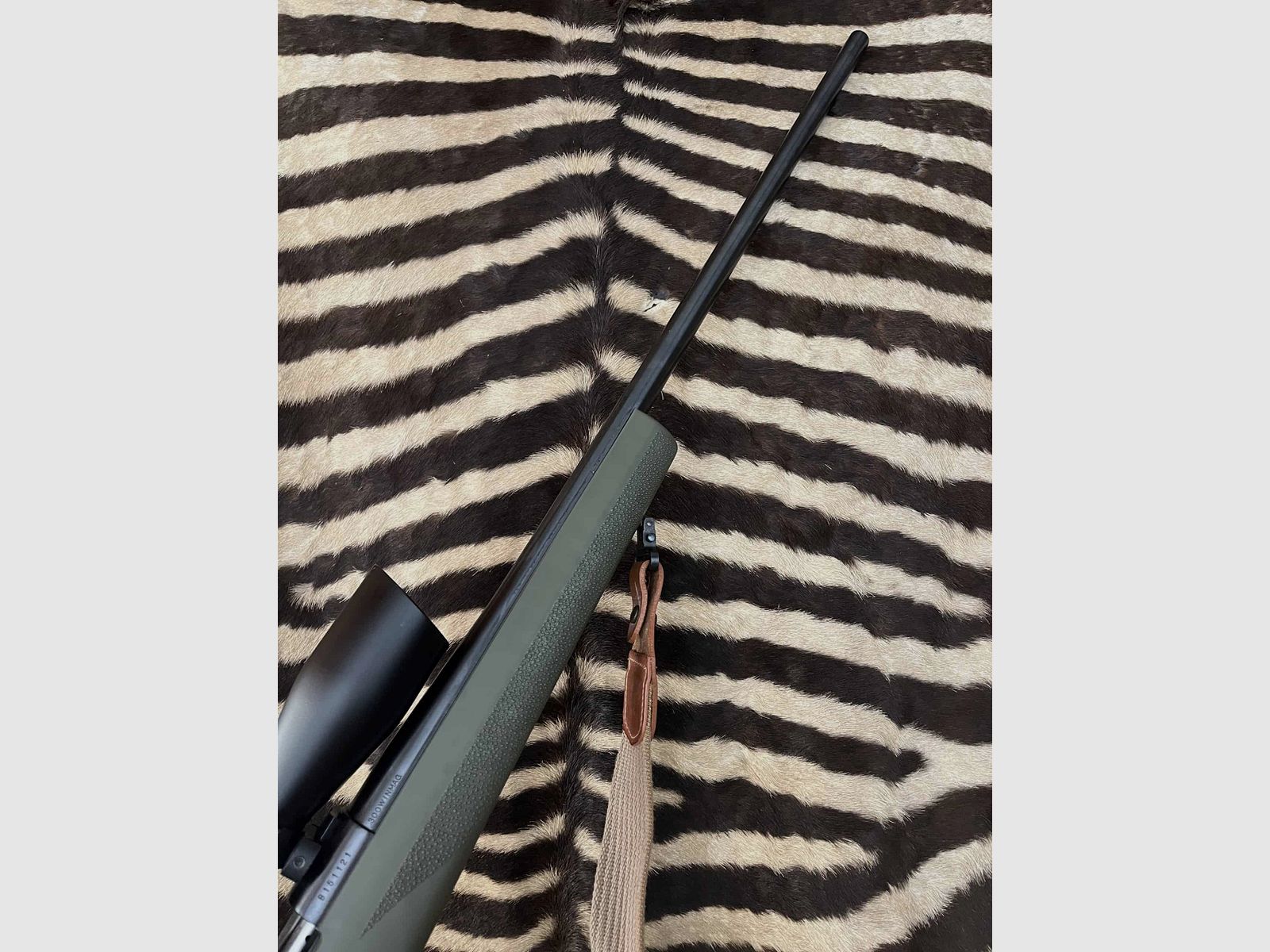 Howa 1500 geweer .300wm – ca. 61cm – Nikkosterling 1.5-6×44 richtkijker, afbeelding 4 van 10