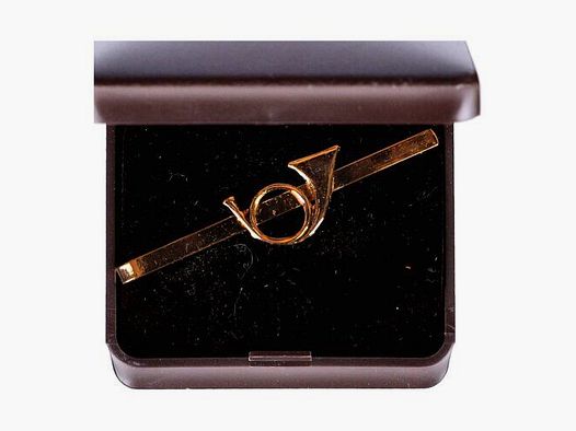 Hunting-themed tie clip with hunting horn