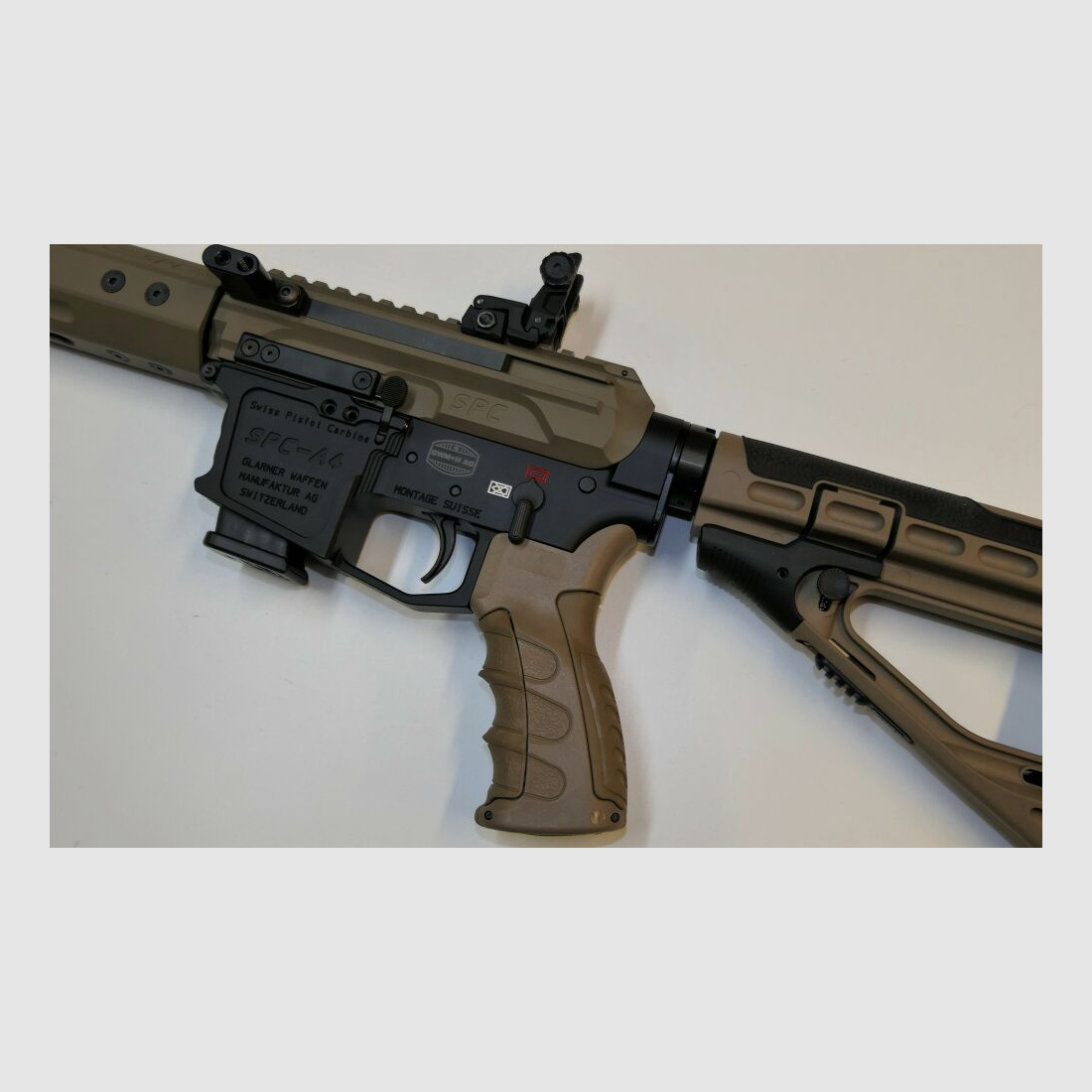 GWMH Selbstladebüchse GWMH SPC-SPORTER A4 17" (SWISS PISTOL CARBINE) FDE Kal.9x19 AR15 Glock Magazin