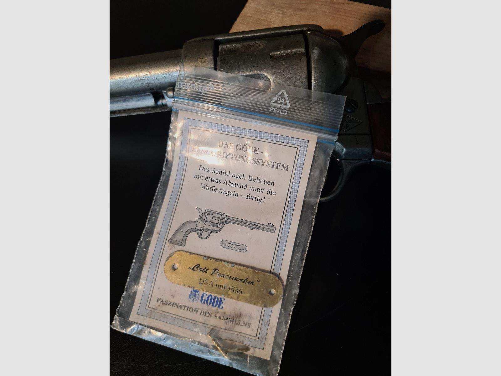 COLT PEACEMAKER Revolver Deko GODE