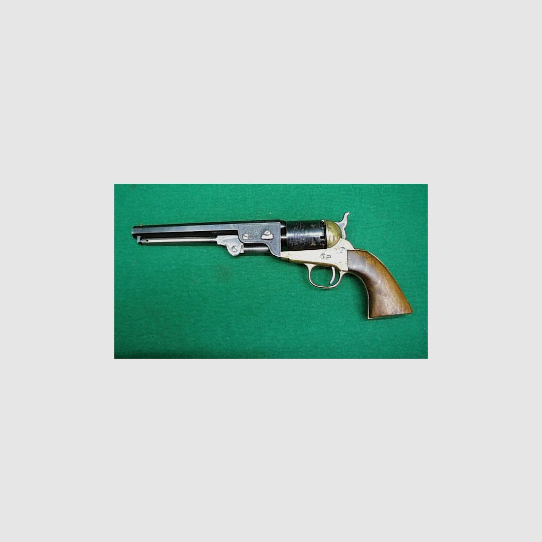 Hege Revolver Colt 1851 Navy, graviert