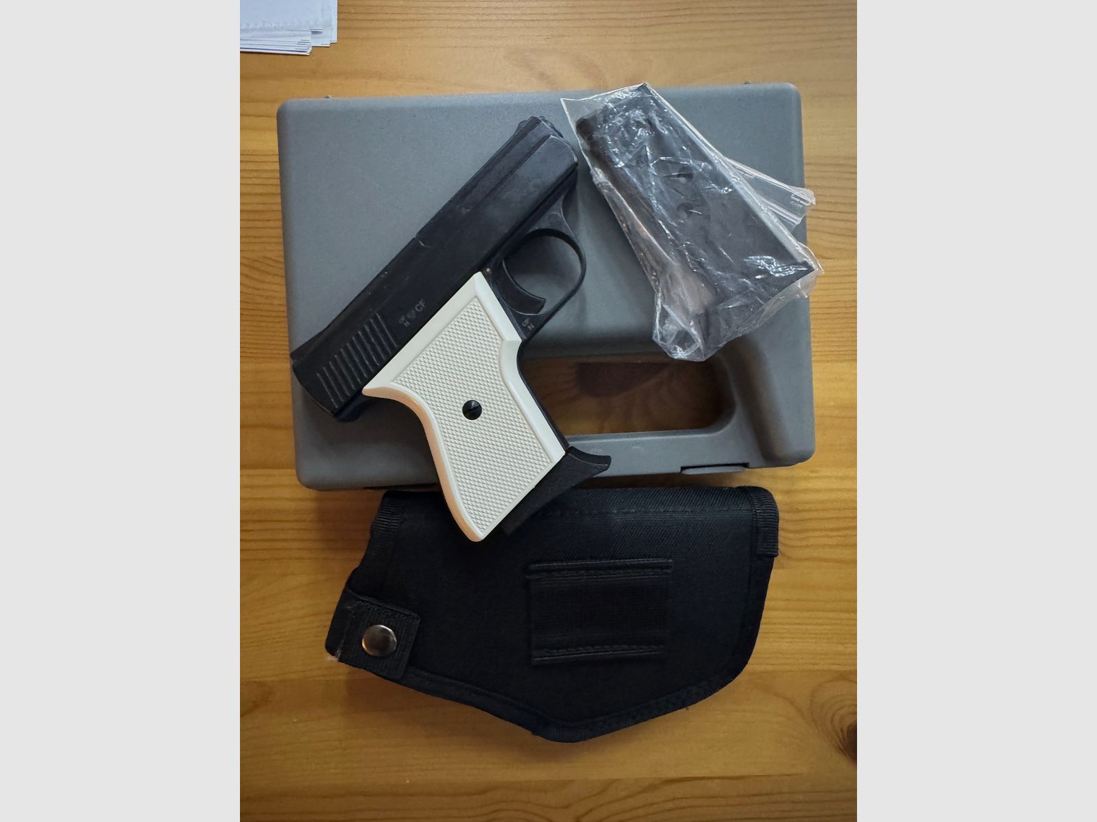 Enregistrement 15-9 pistolet de poche avec 2 chargeurs et accessoires d'origine