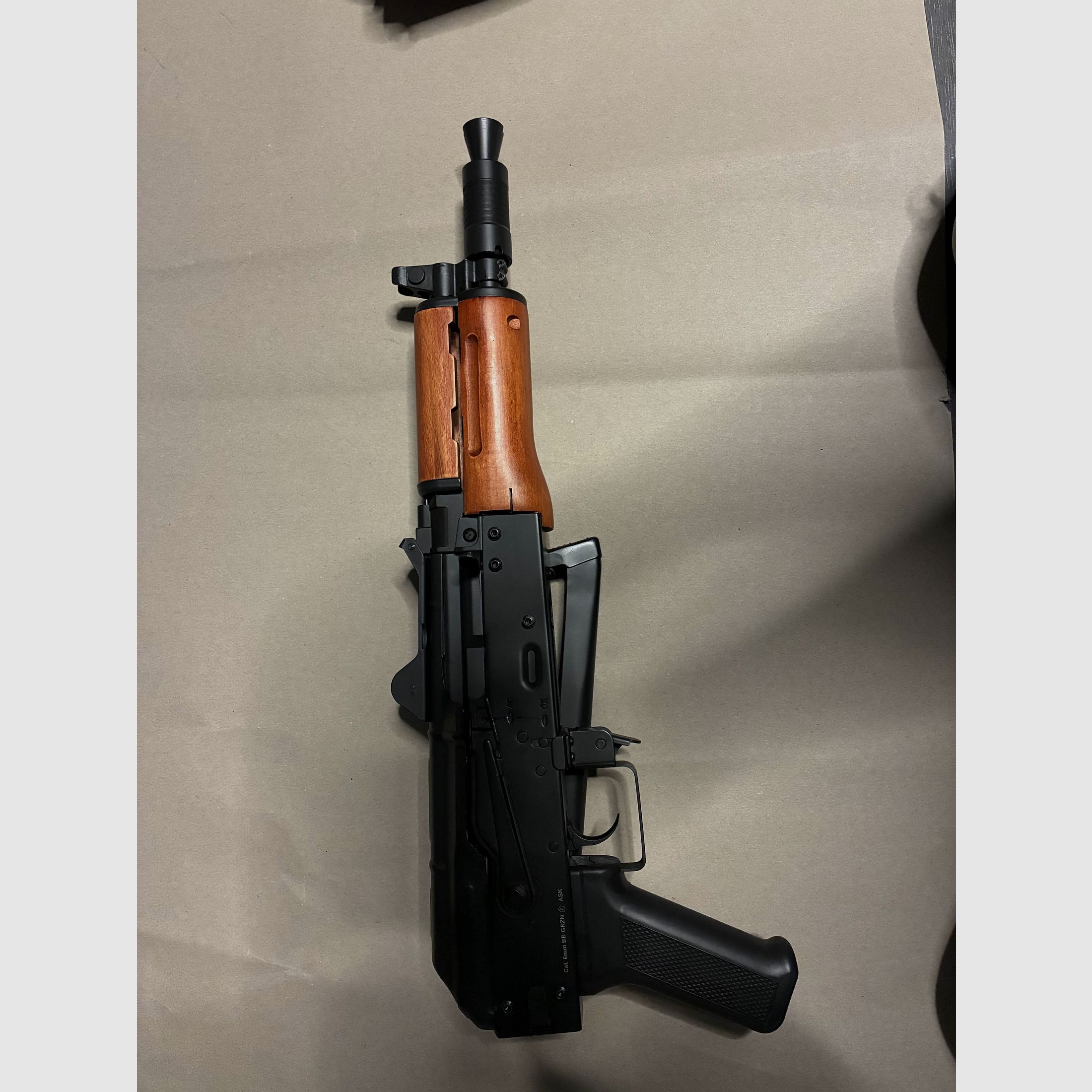 APS AKS74U Airsoft S-AEG 1,4J – OVP + 3 Mid-Caps + Extras
