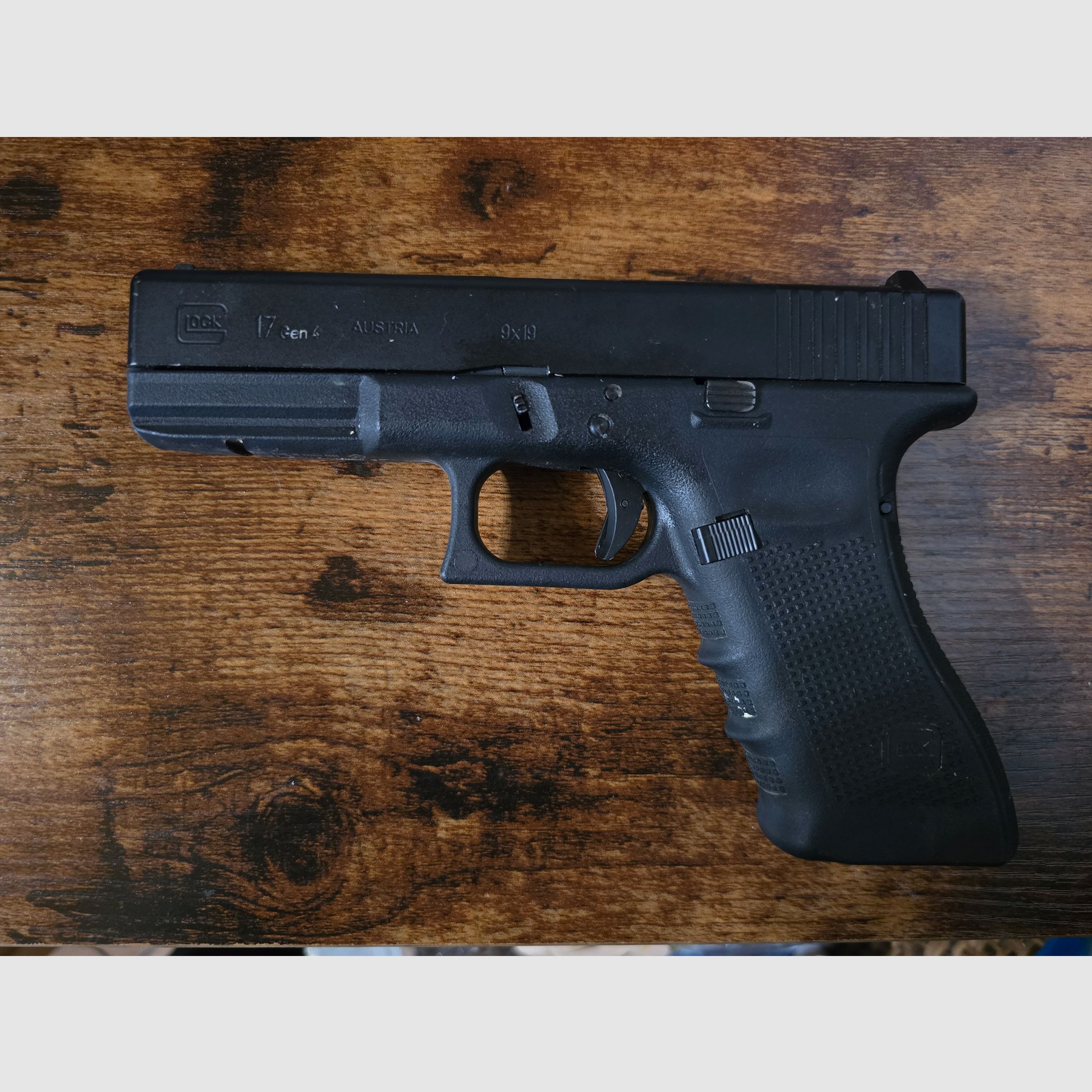 Glock Airsoft Pistol 17 Gen4 CO2