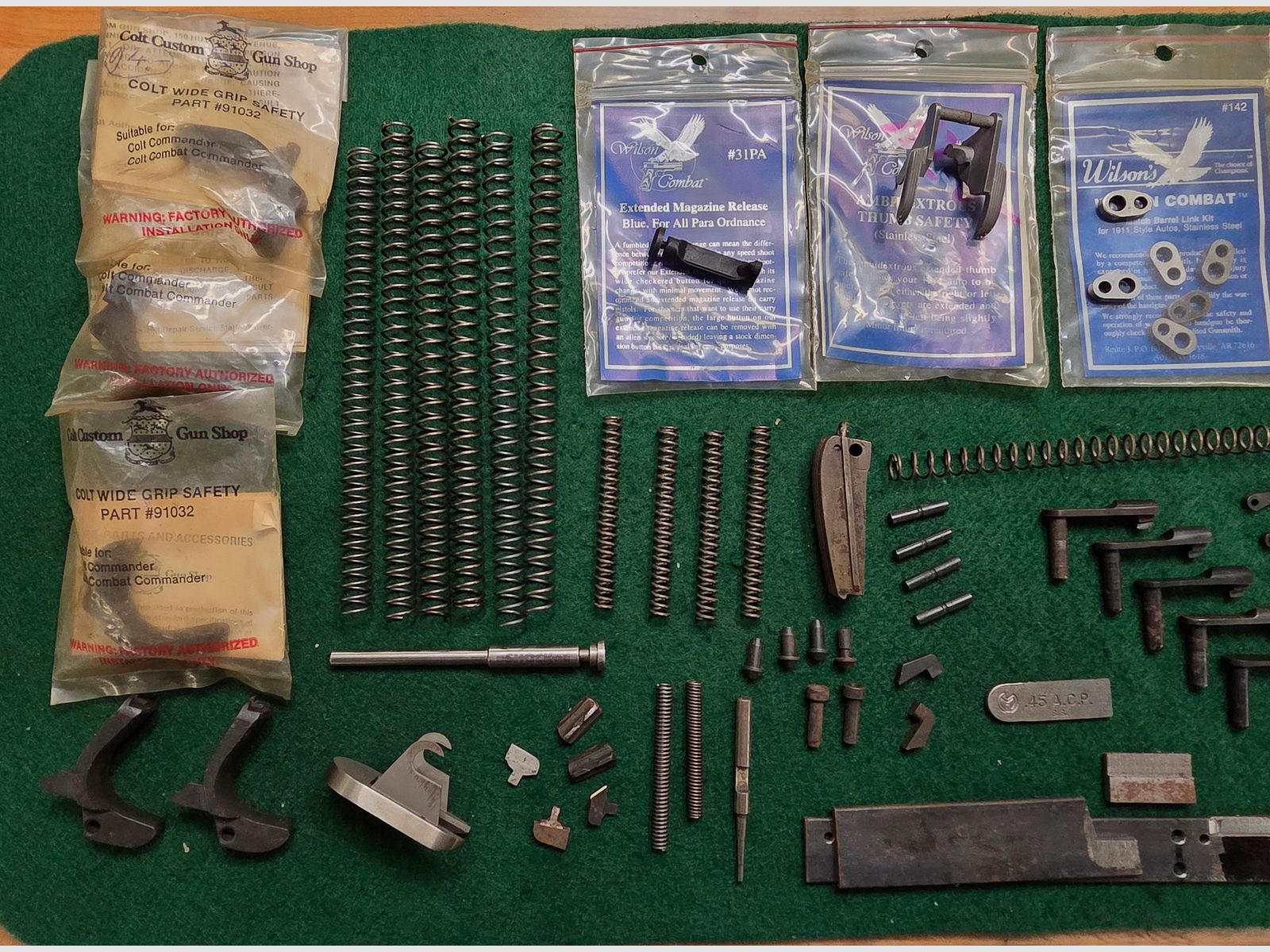 Very large lot of spare parts Colt Government 1911 various versions