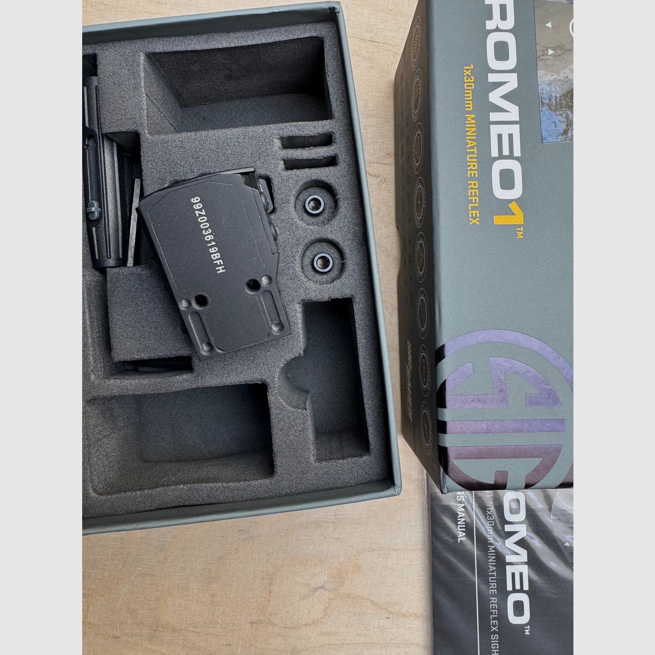 Visor de punto rojo X-Mount para la serie X de Sig Sauer fabricado en Alemania con Romeo1