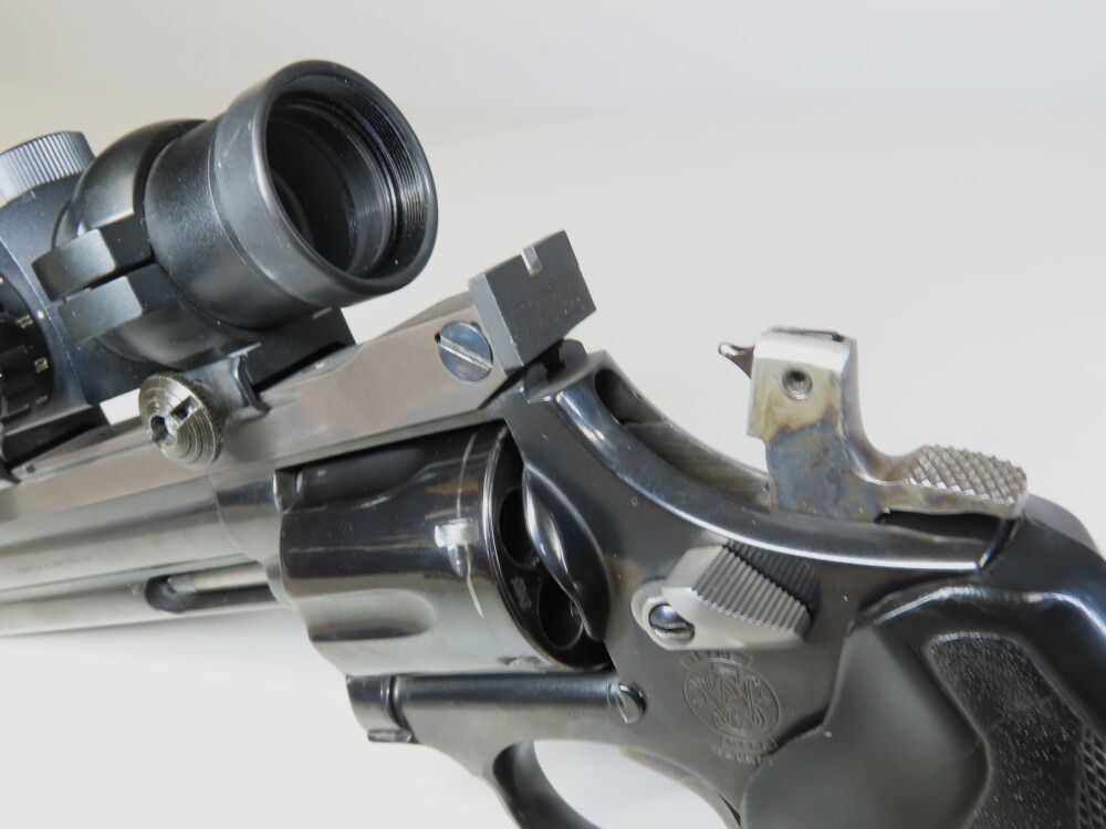 Smith & Wesson 586 - 2