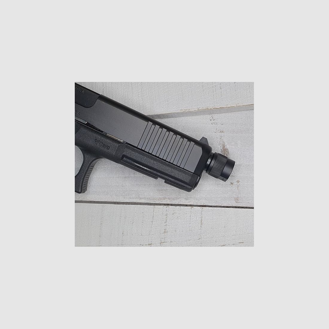 PISTOLA GLOCK 17 GEN5/FS/THR Cal. 9x19, immagine 4 di 5