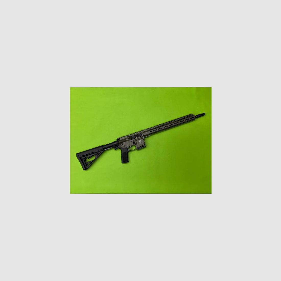 Schmeisser AR15 DYNAMIC L OD-Green Halbautomatische Büchse, 16,75" .223Rem - NEUWAFFE -