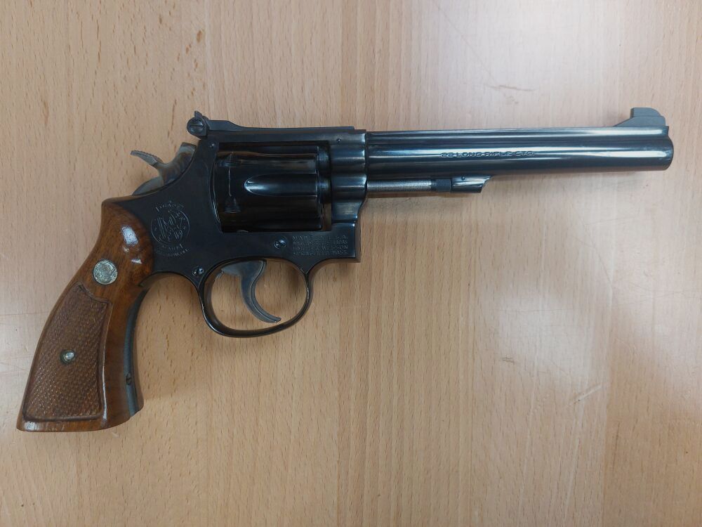 Smith & Wesson, USA M 17 - 4