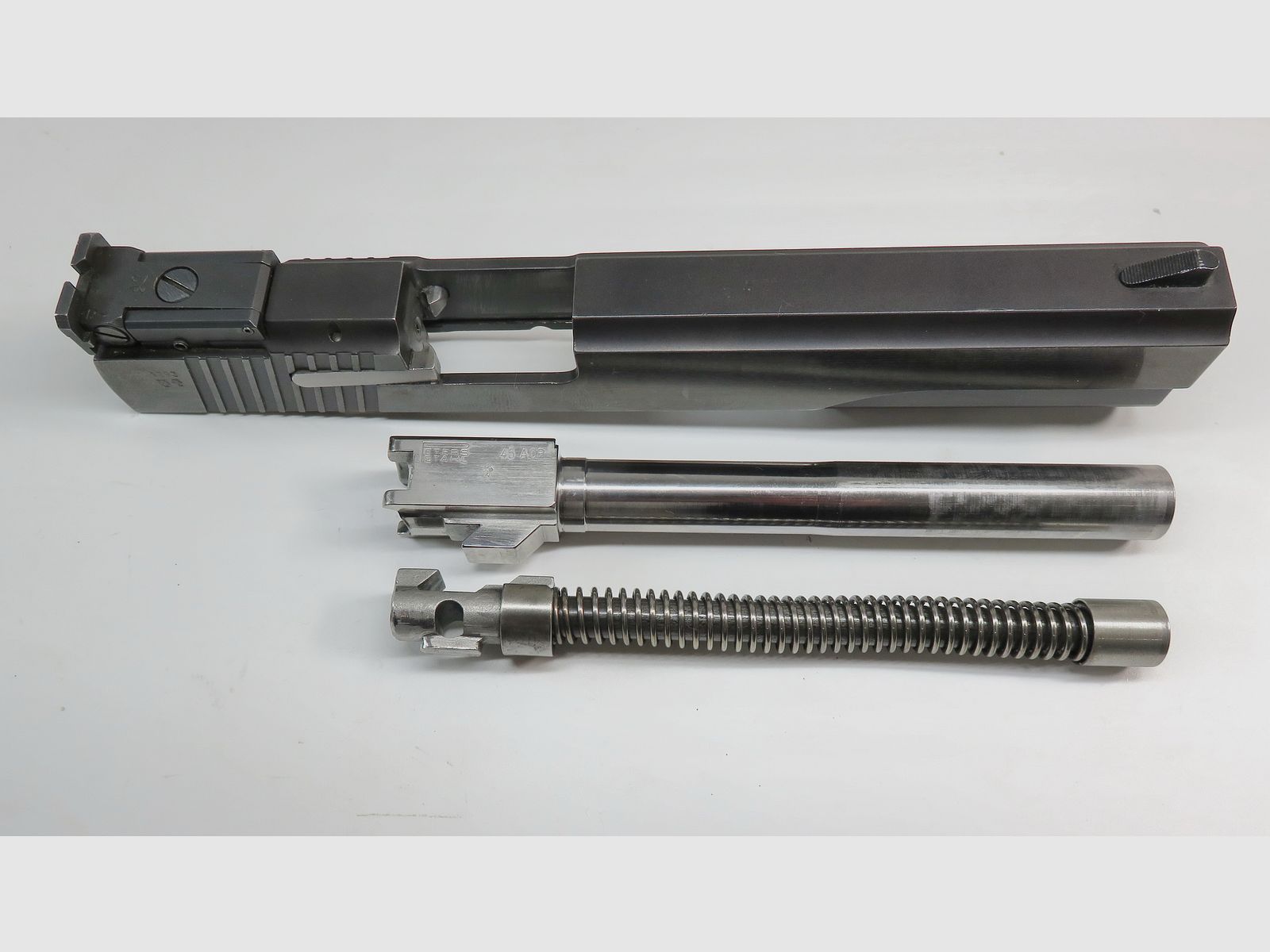 Peters Stahl Multicaliber .45 ACP und 9 mm | 2 komplette Wechselsysteme | 6 Zoll 