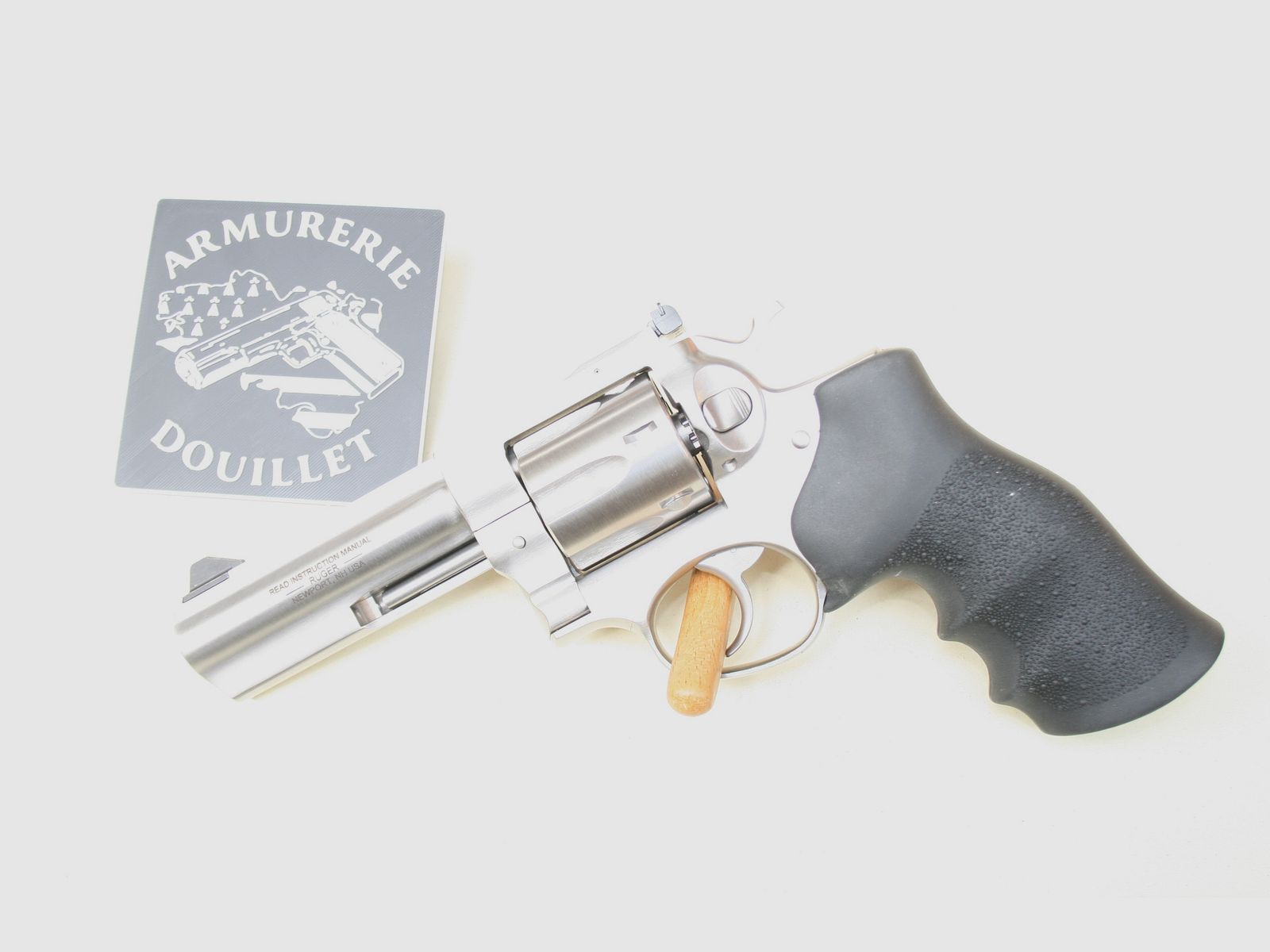 Revólver RUGER GP100 KGP141 .357MAG 4,20" Inox con mira ajustable, imagen 4 de 4