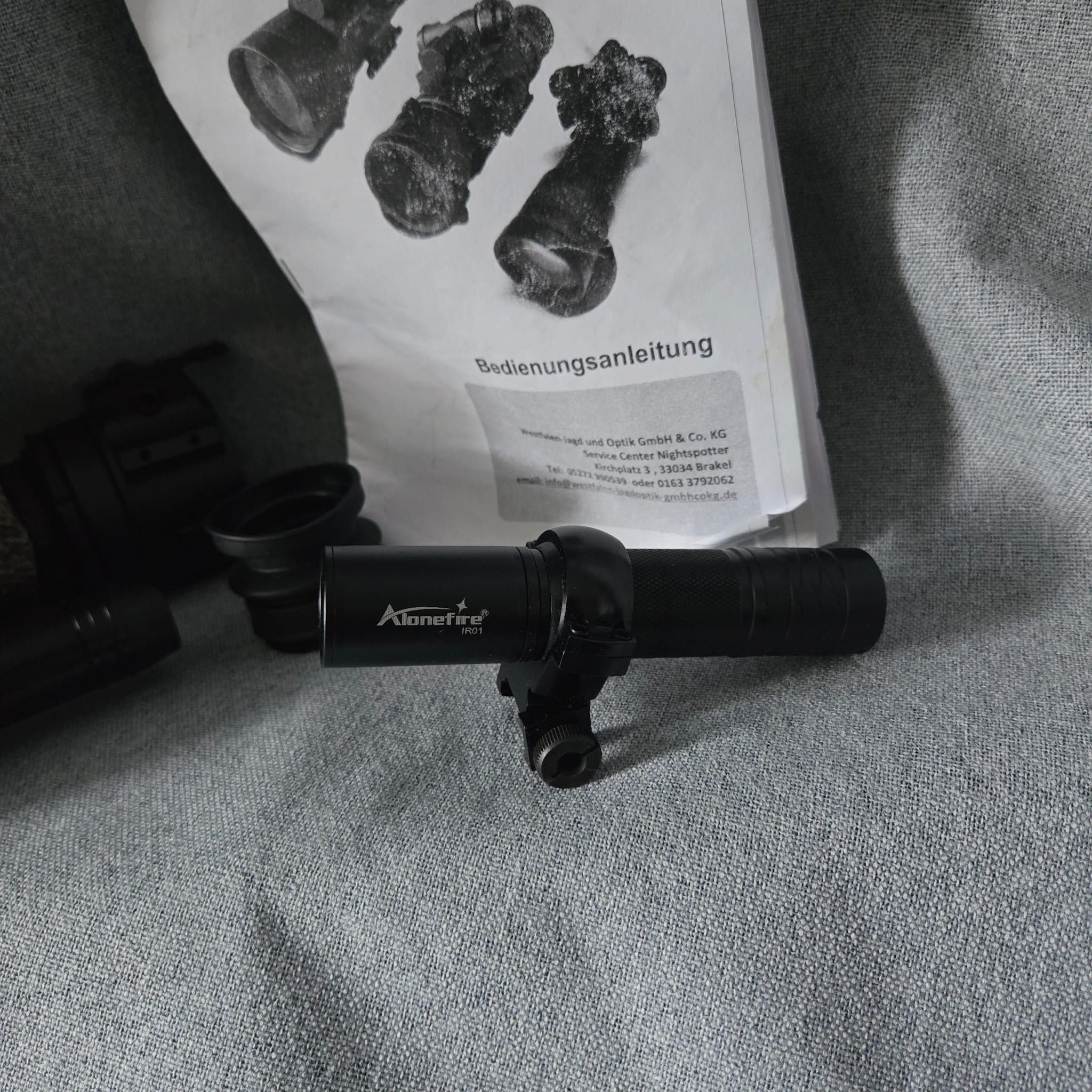 Vorsatzgerät Night-Spotter II mit Luchslaser Infrarotscheinwerfer