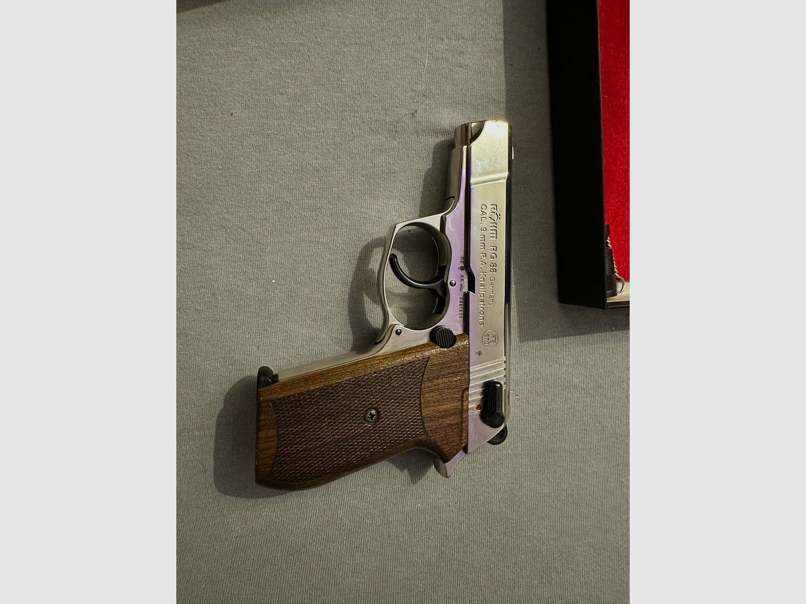 Röhm RG 88 – 9 mm P.A.K. – Nickel/Holz – PTB 670 – hervorragender Zustand