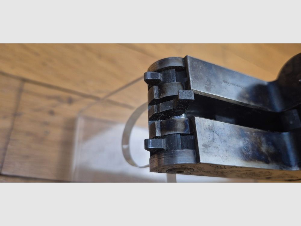 Wspaniała strzelba Robust model nr 246 – Manufrance Saint-Étienne – Kal. 16/70 – Broń z lat 1952/1954 (!) – 100% jaspage i grawerunki – Lufa lustro, prawie nigdy nie strzelana – Pełne oryginalne opakowanie (gwarancja, instrukcja, certyfikat próbny) – Stan bliski absolutnie nowemu przez te 72 lata! – Prawie muzealny eksponat – TBE+++, zdjęcie 51 z 56