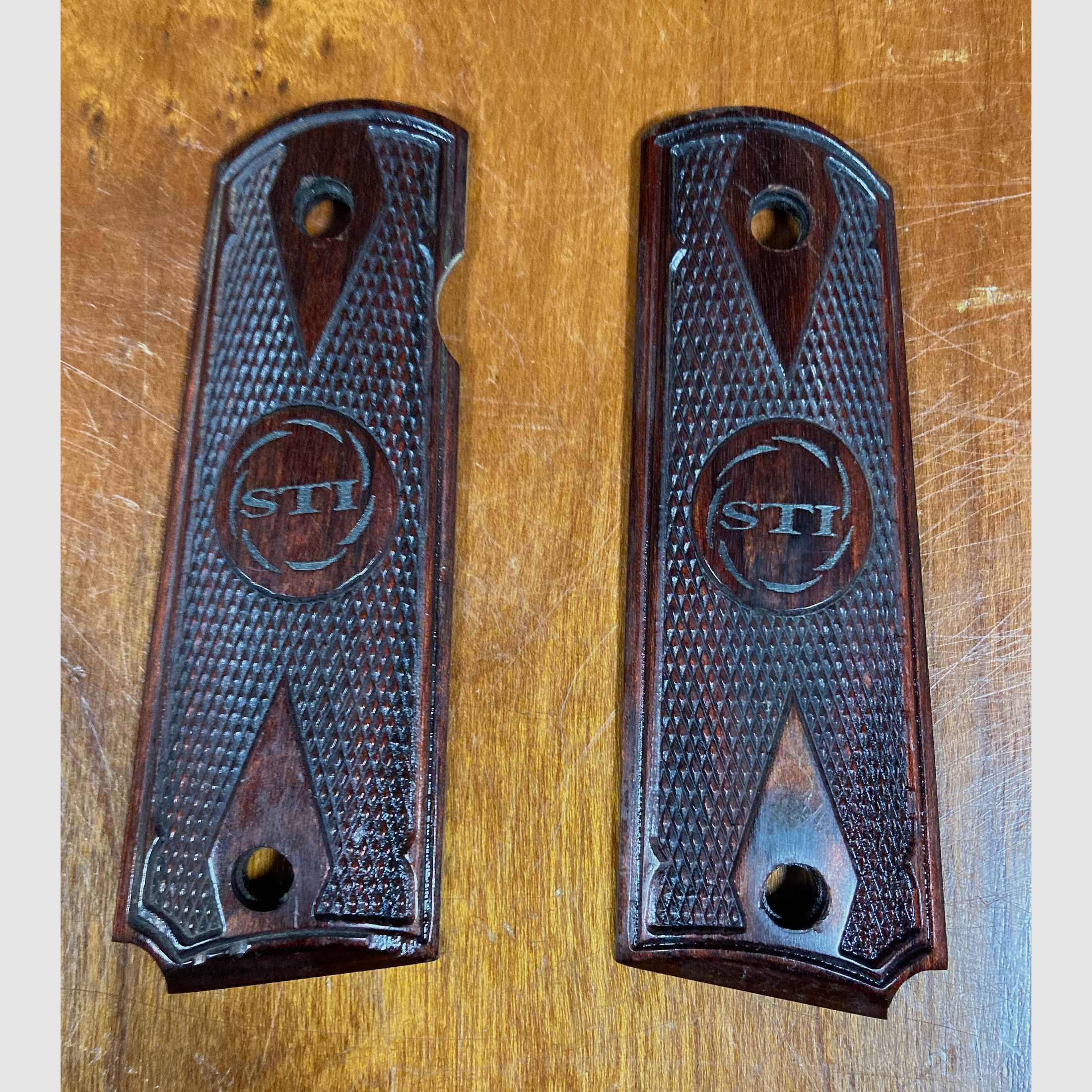 STI Target Master Pistol Grips